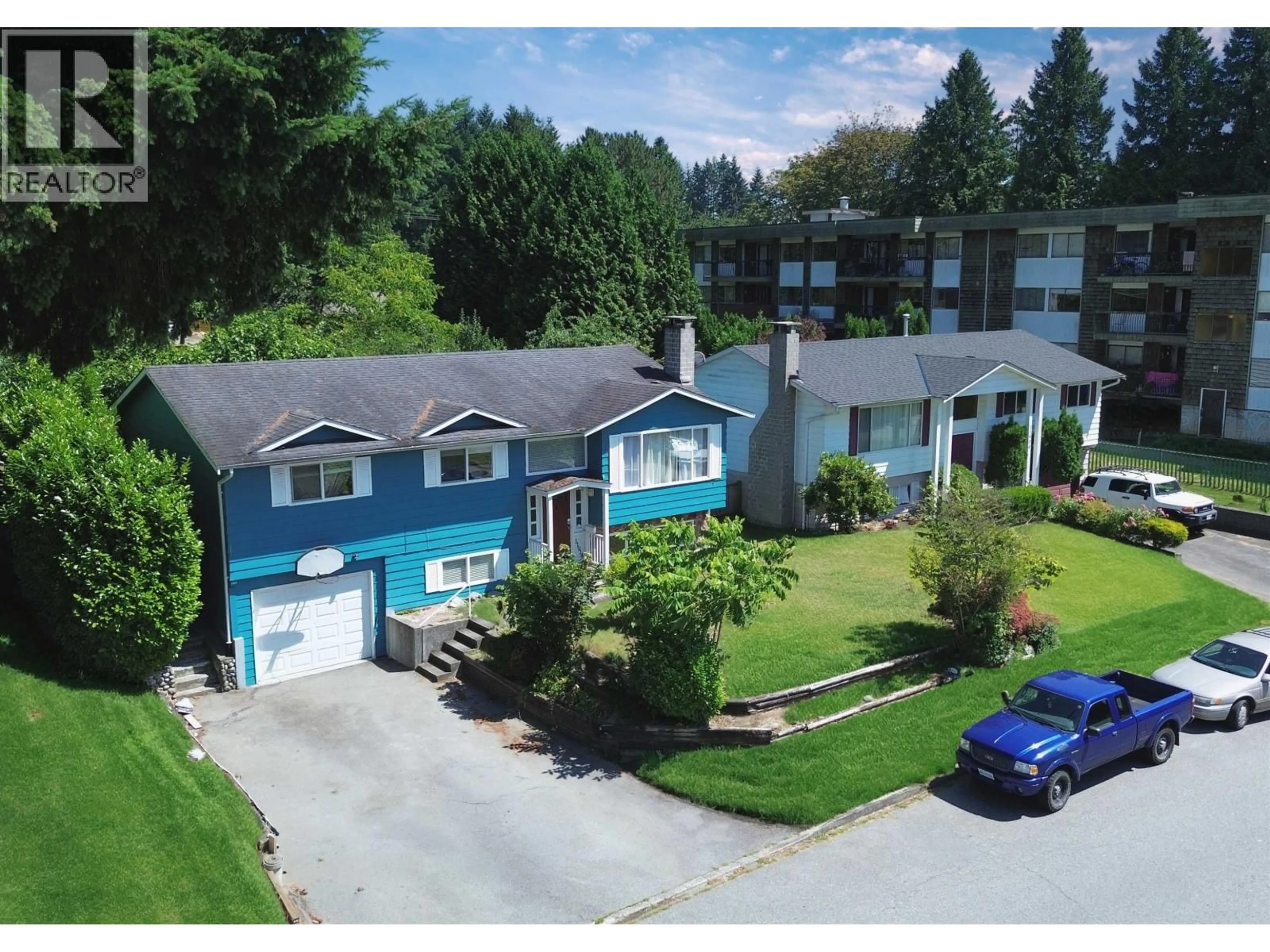 A pic from outside/outdoor area/front of a property/back of a property/a pic from drone, street for 11914 212 STREET, Maple Ridge British Columbia V2X7X1
