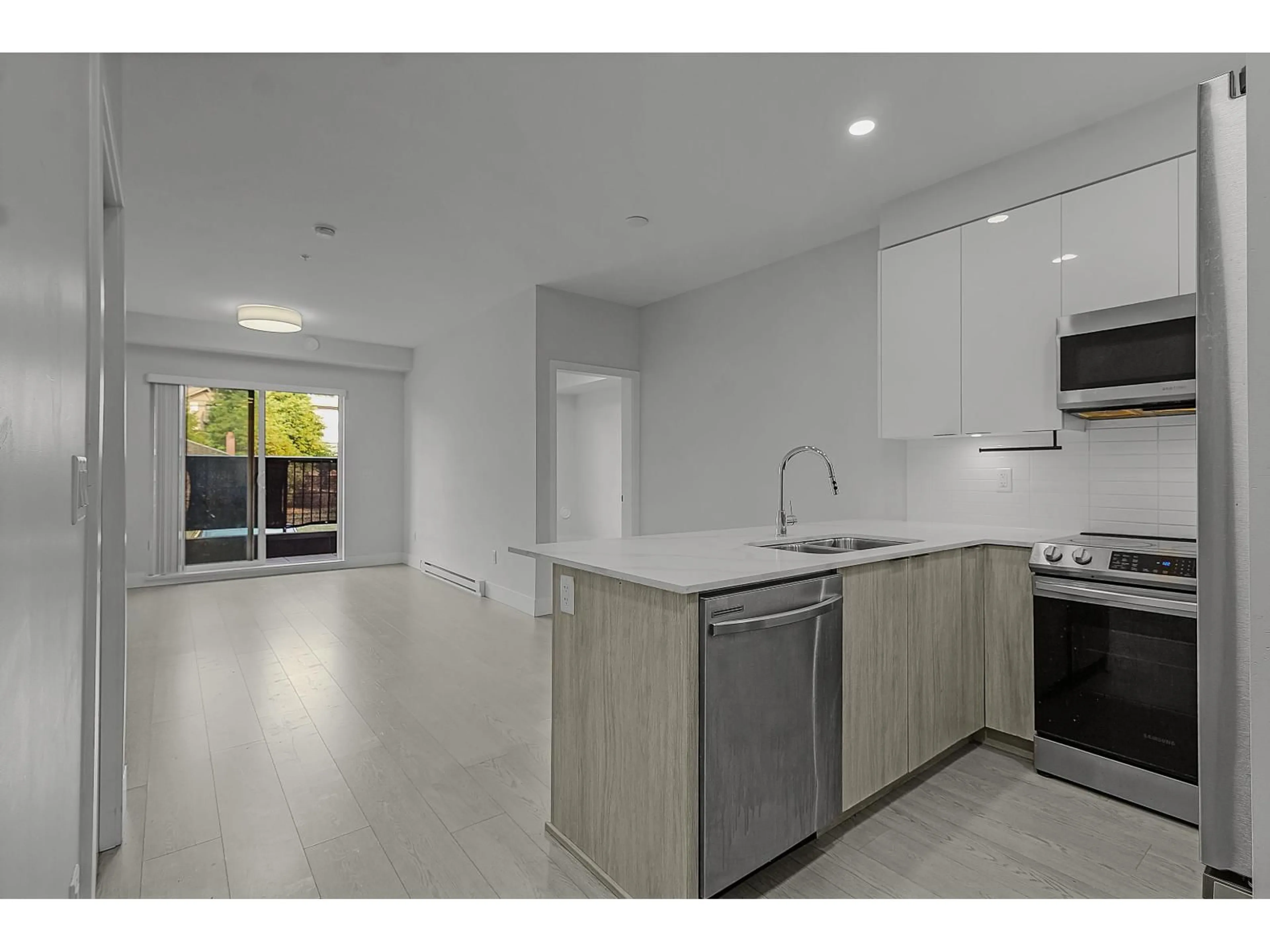 Open concept kitchen, unknown for 110 - 5486 199A STREET, Langley British Columbia V3A0N6