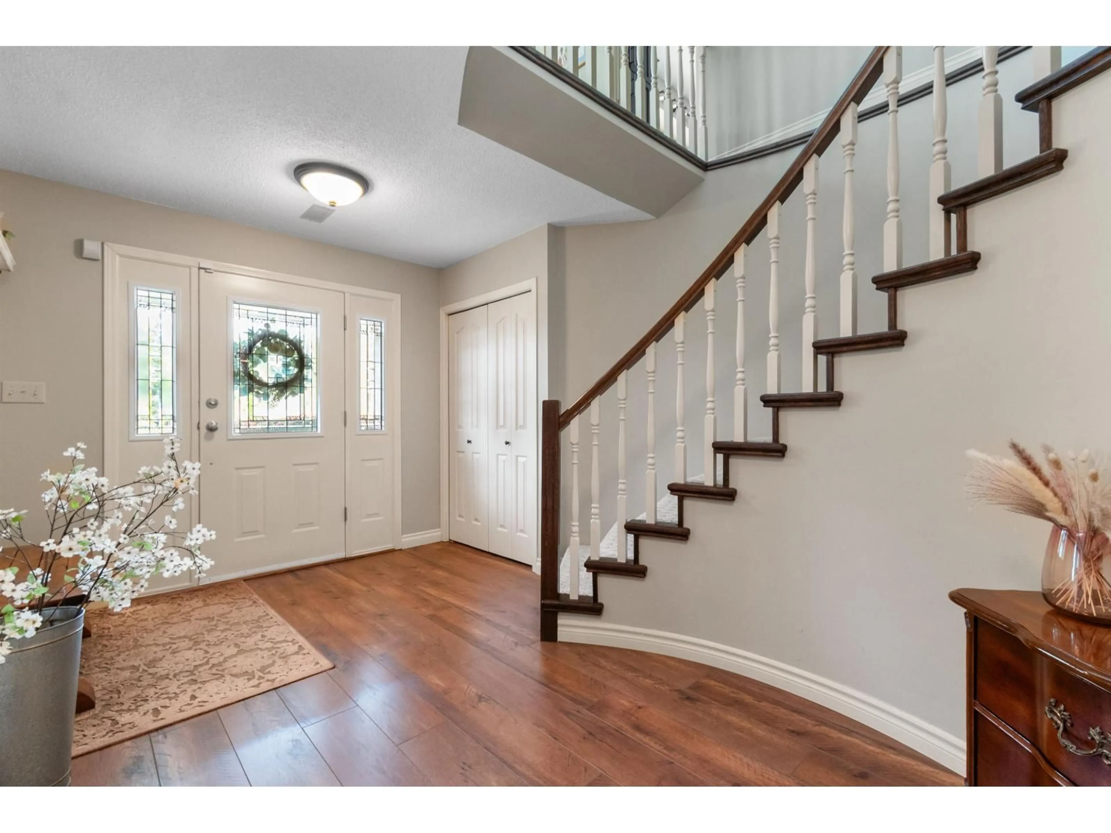 Indoor entryway for 10087 IMPERIAL STREET, Chilliwack British Columbia V2P7N8