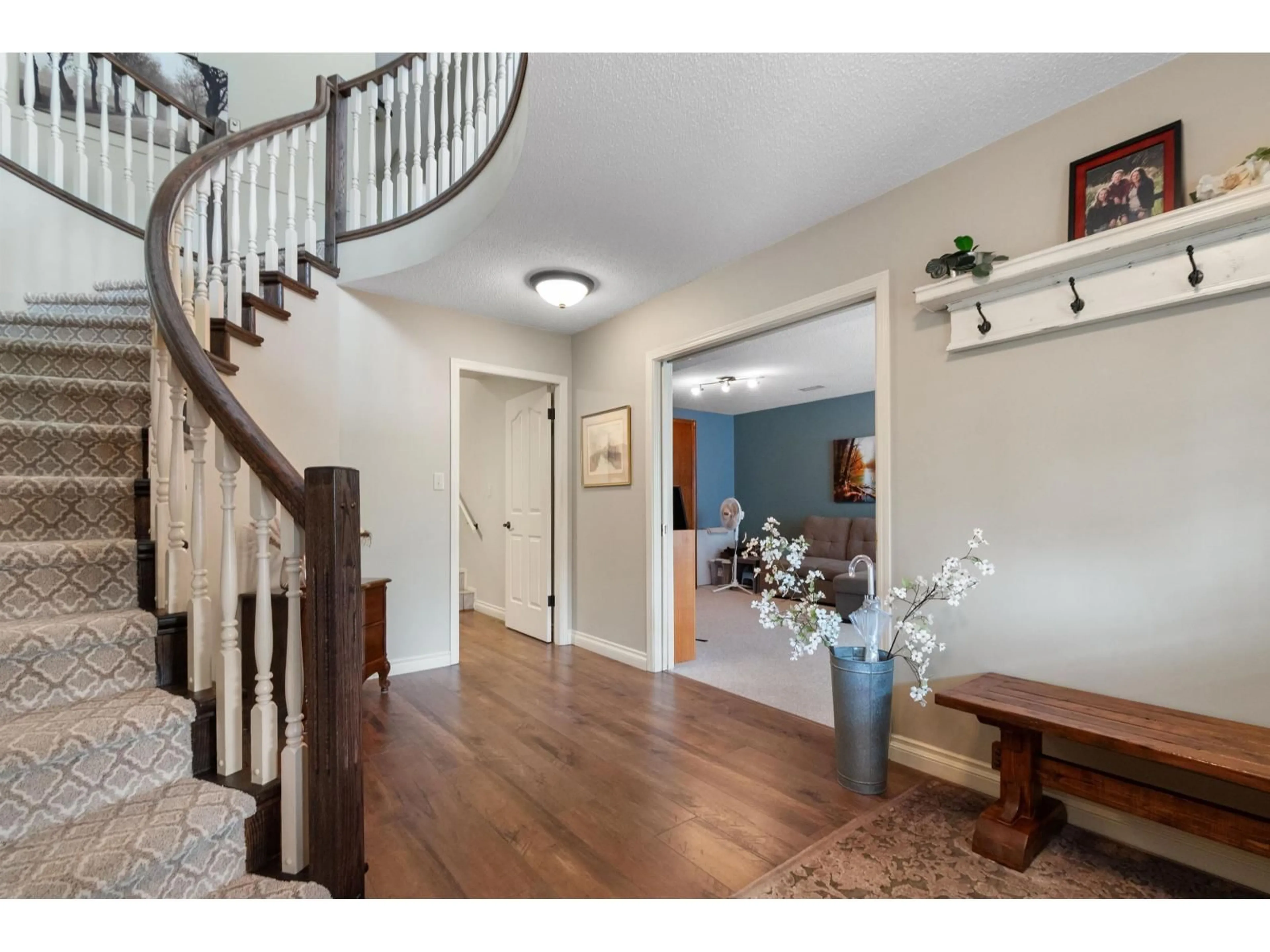 Indoor entryway for 10087 IMPERIAL STREET, Chilliwack British Columbia V2P7N8