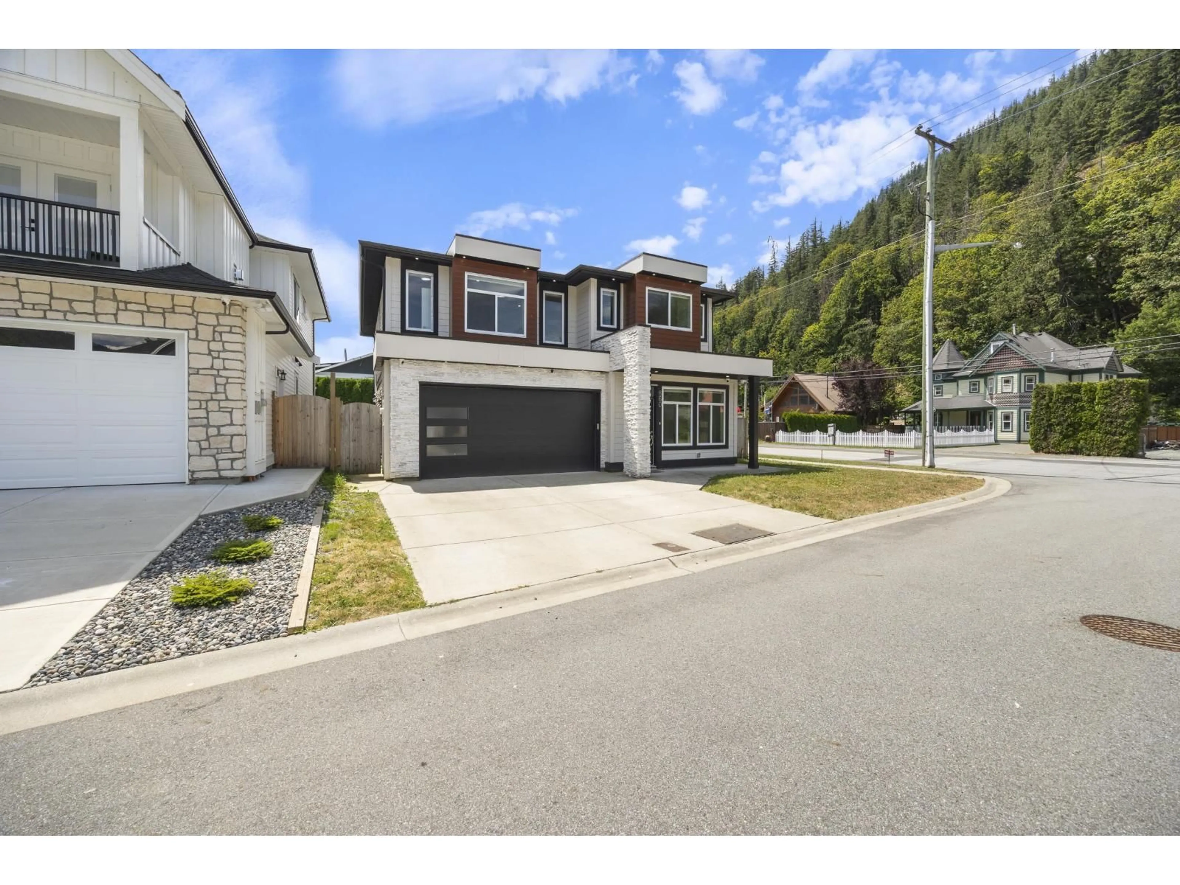 Unknown for 860 WILLOW PLACE, Harrison Hot Springs British Columbia V0M1K0