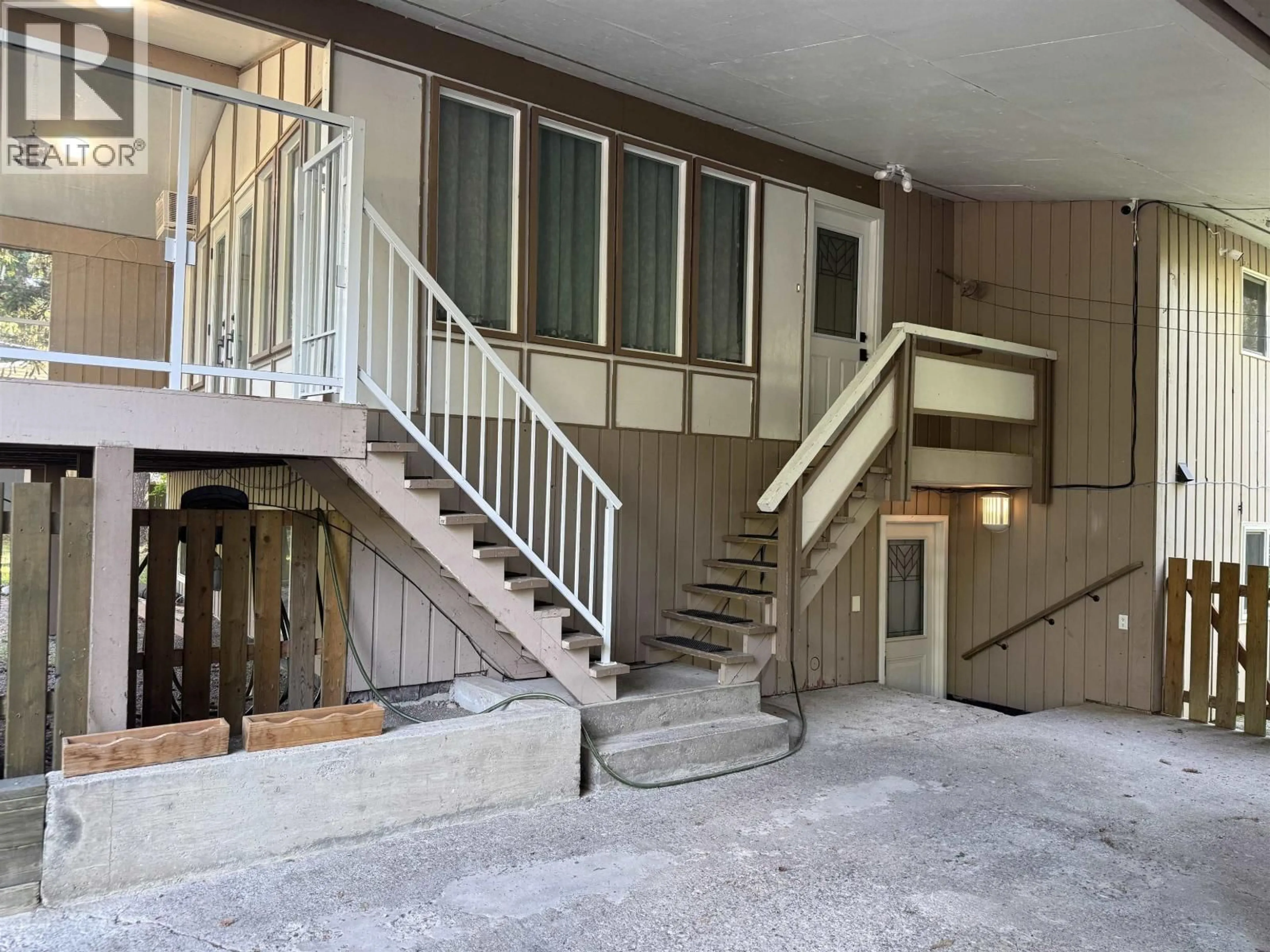 Indoor foyer for 14040 GISCOME ROAD, Prince George British Columbia V2N6W6