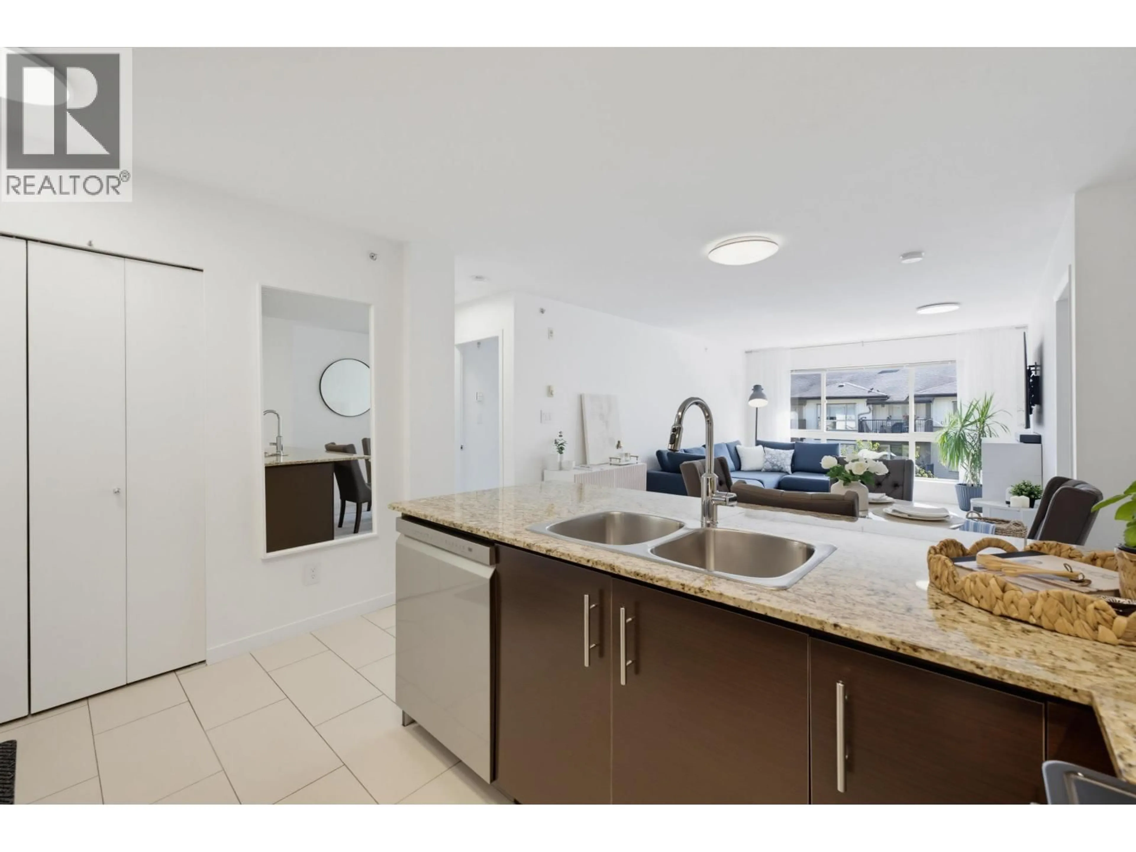 Standard kitchen, unknown for 412 - 11665 HANEY, Maple Ridge British Columbia V2X8W9