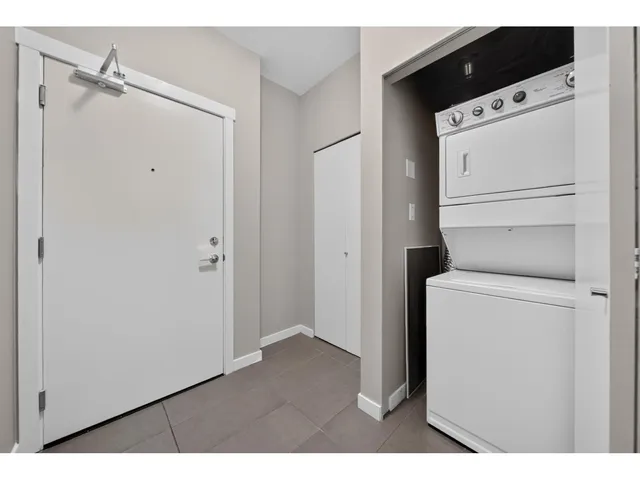 222 - 13733 107A AVENUE, Surrey 5