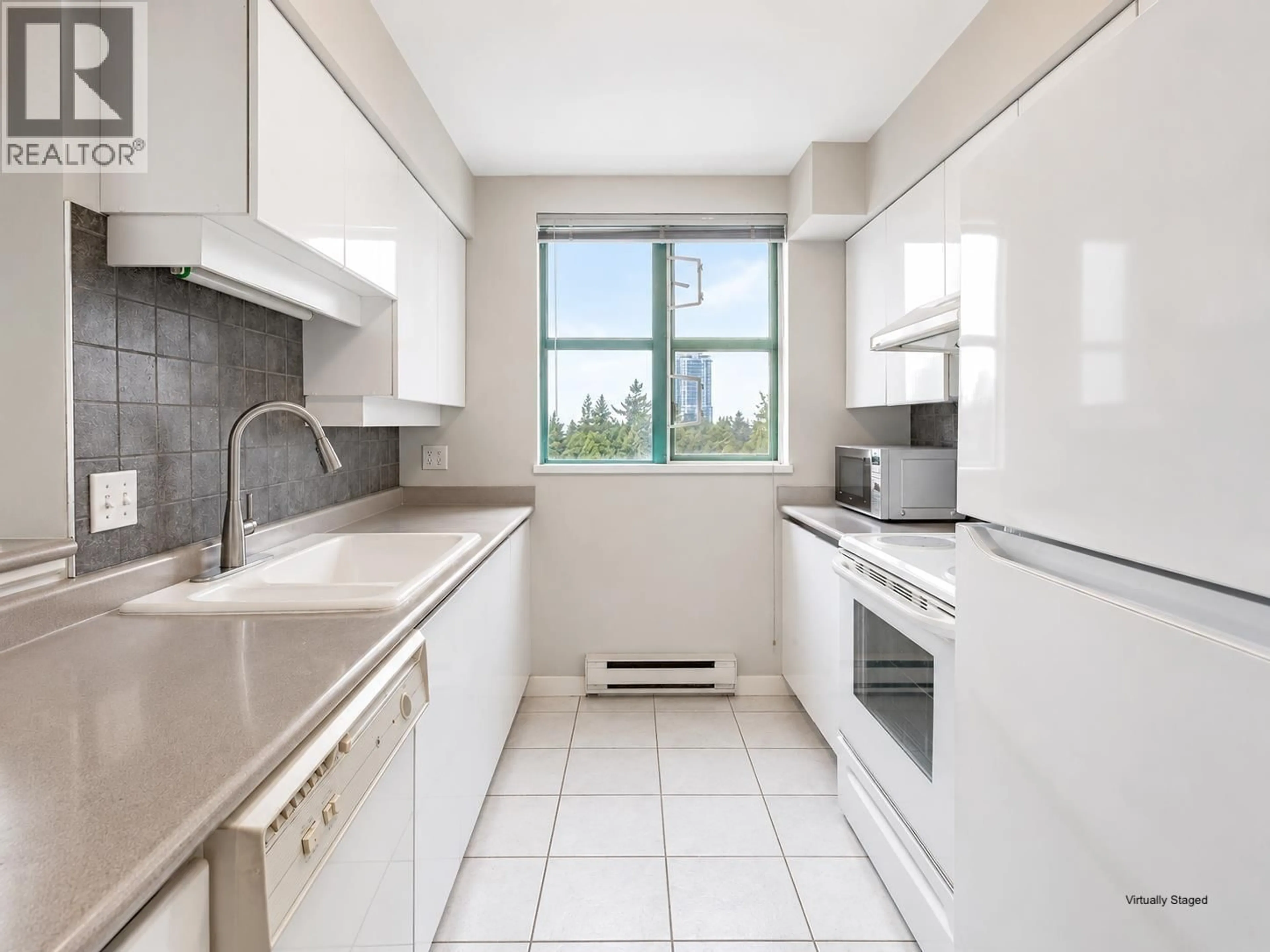 Standard kitchen, ceramic/tile floor for 1704 - 3071 GLEN DRIVE, Coquitlam British Columbia V3B7R1