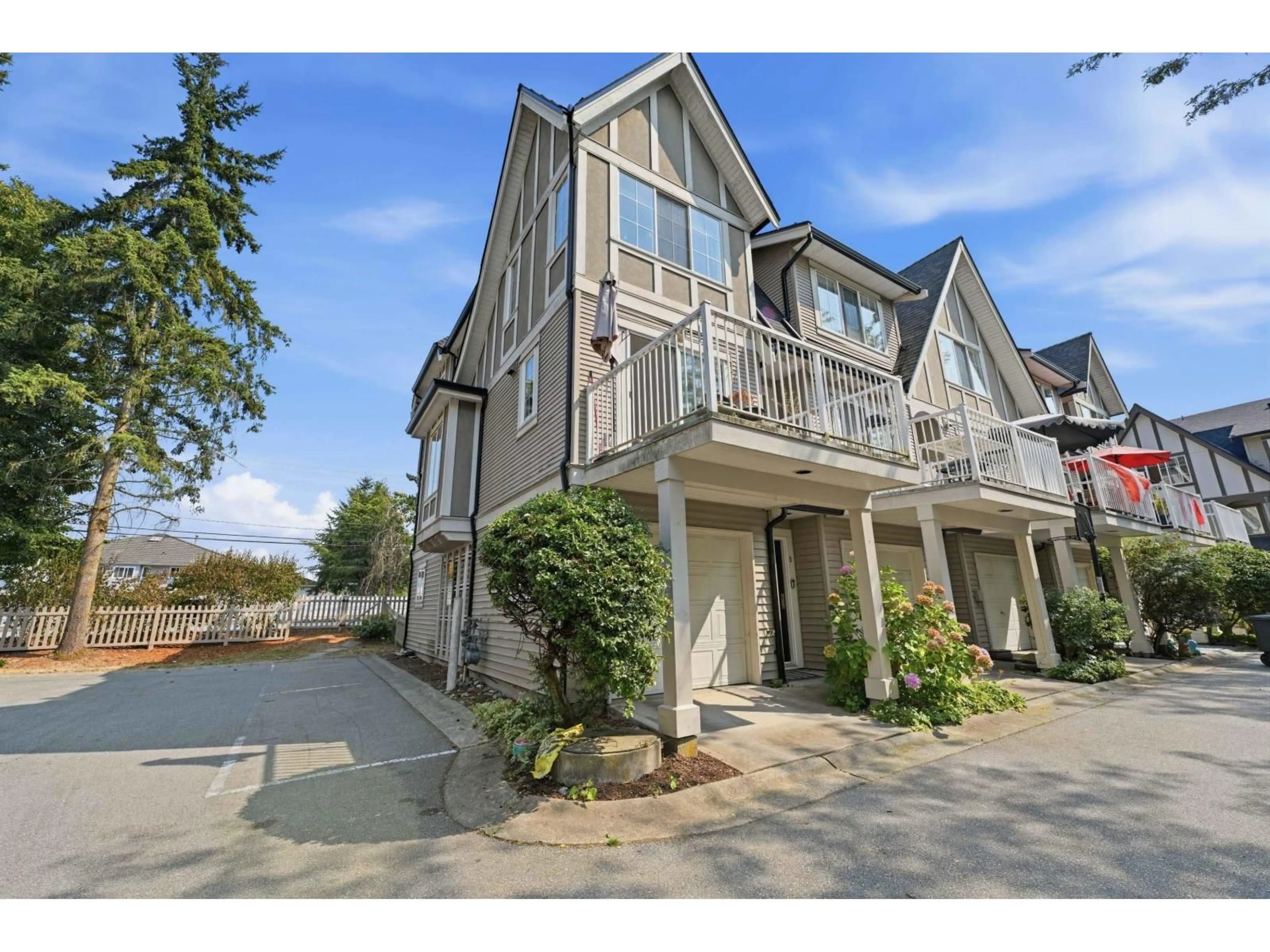 Unknown for 9 - 12778 66 AVENUE, Surrey British Columbia V3W1K9