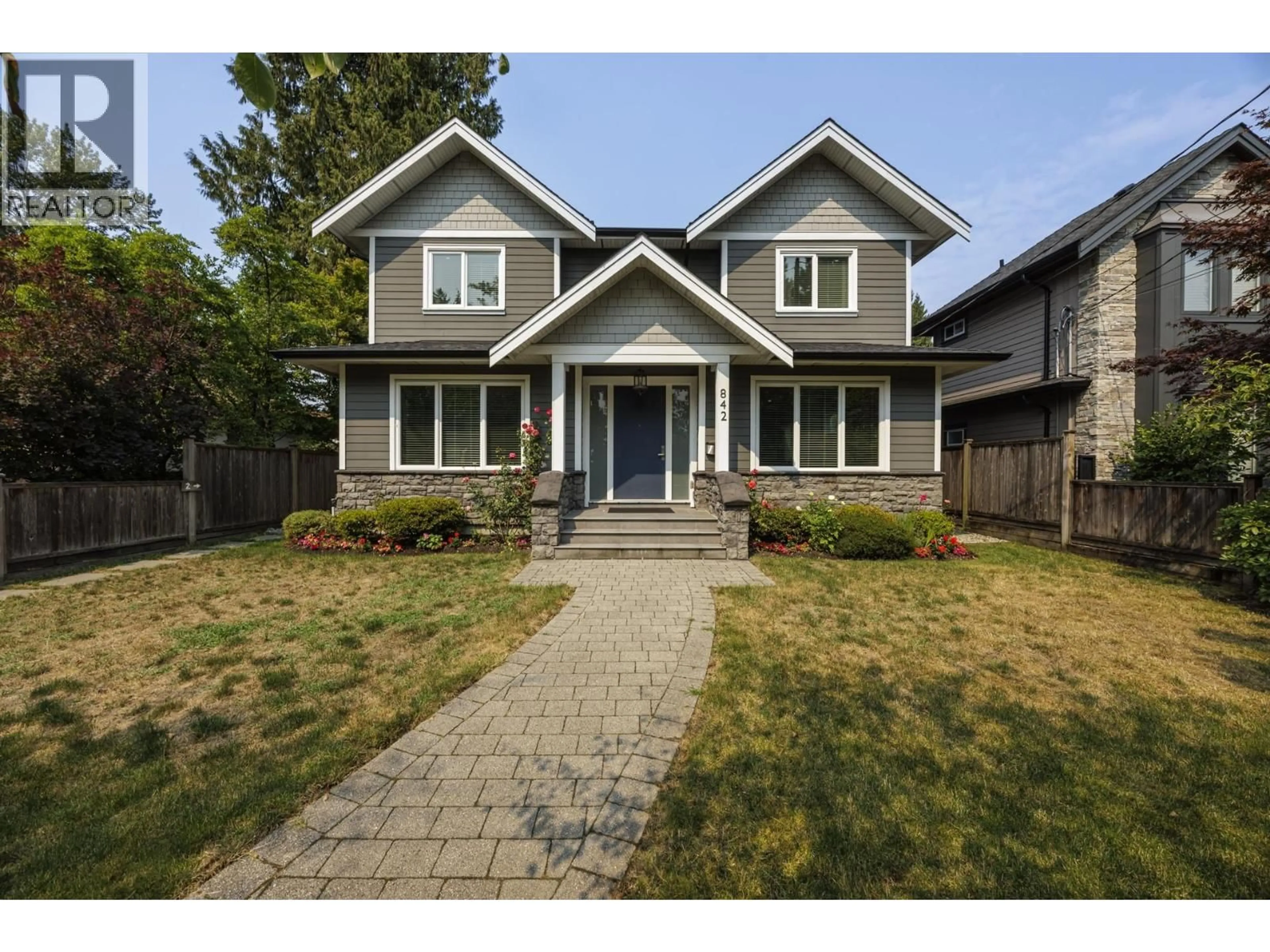 Home with brick exterior material, street for 842 20TH STREET, North Vancouver British Columbia V7P2B4