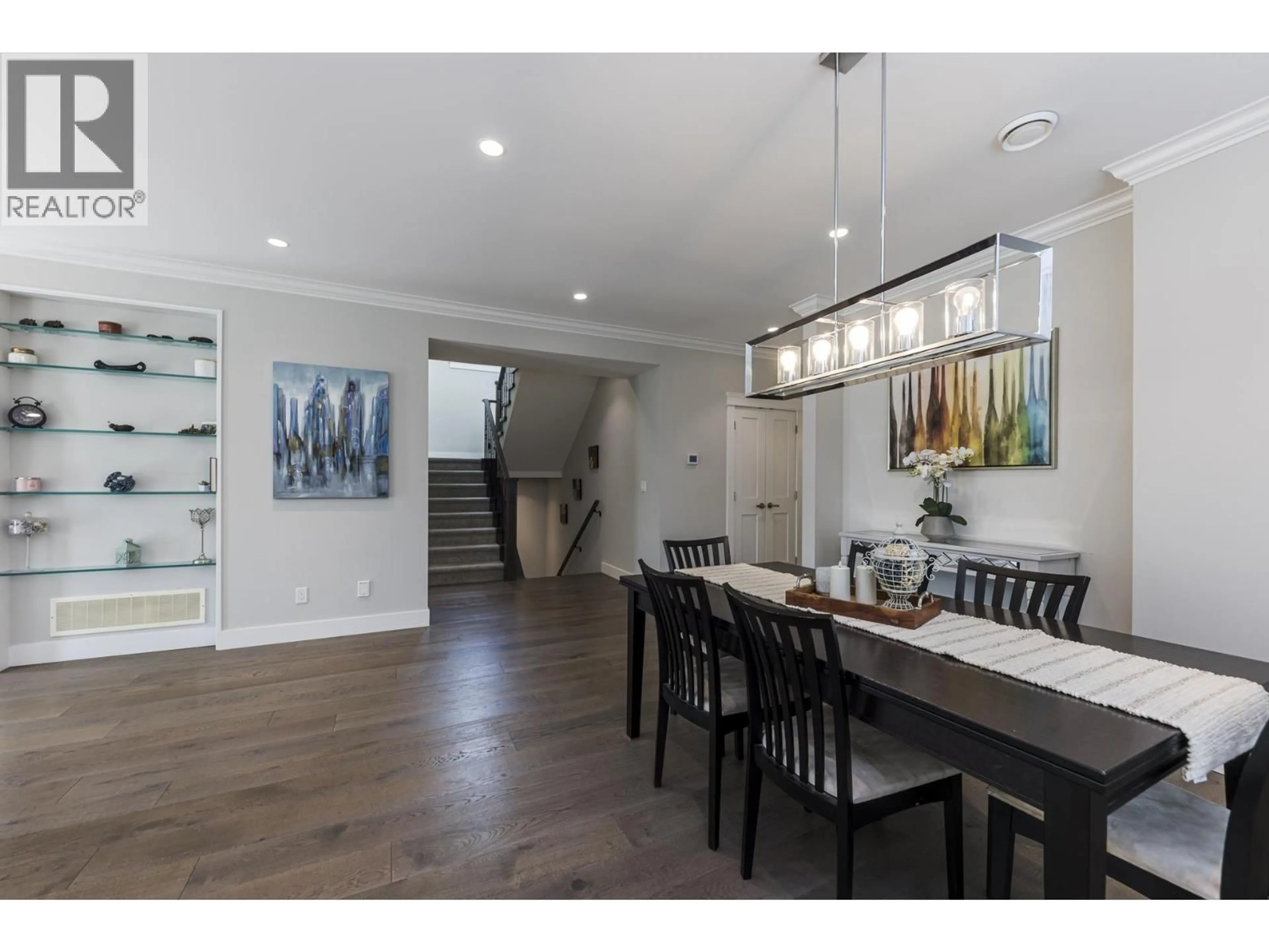 Dining room, wood/laminate floor for 842 20TH STREET, North Vancouver British Columbia V7P2B4