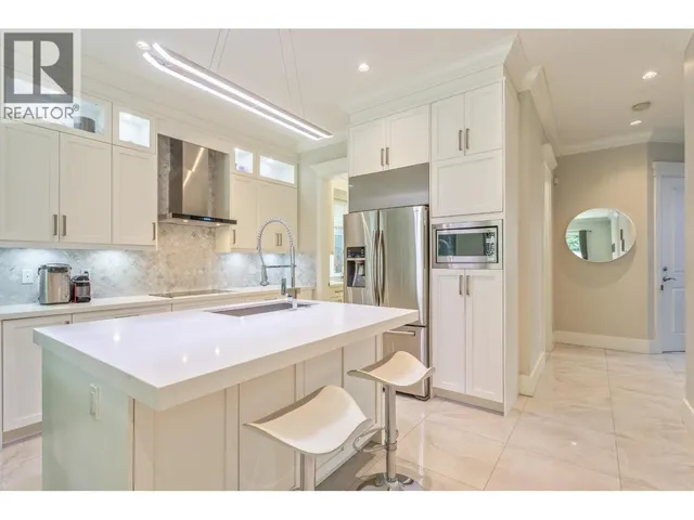 10340 ODLIN ROAD, Richmond 5