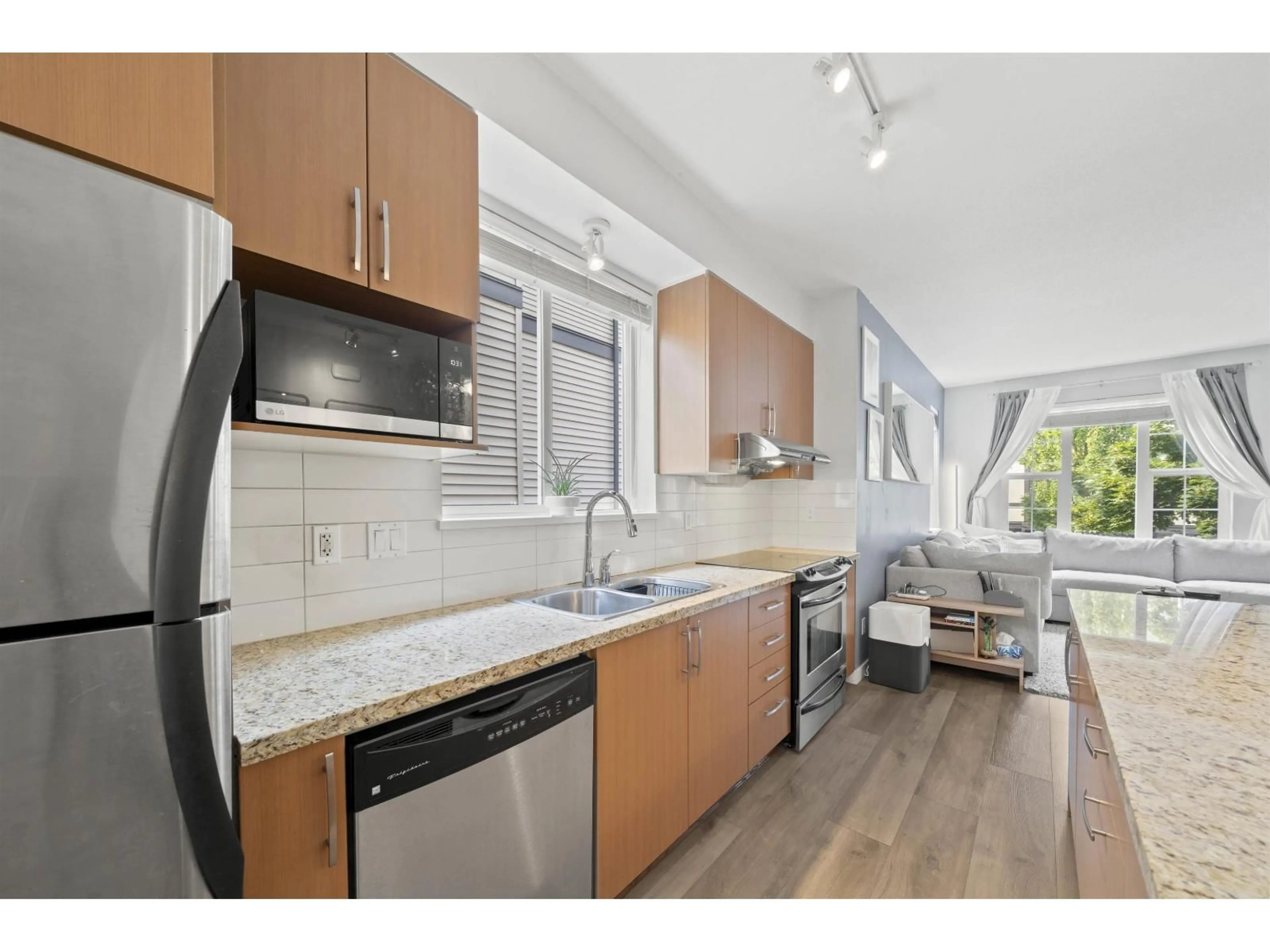 Open concept kitchen, unknown for 63 - 8385 DELSOM WAY, Delta British Columbia V4C0A3