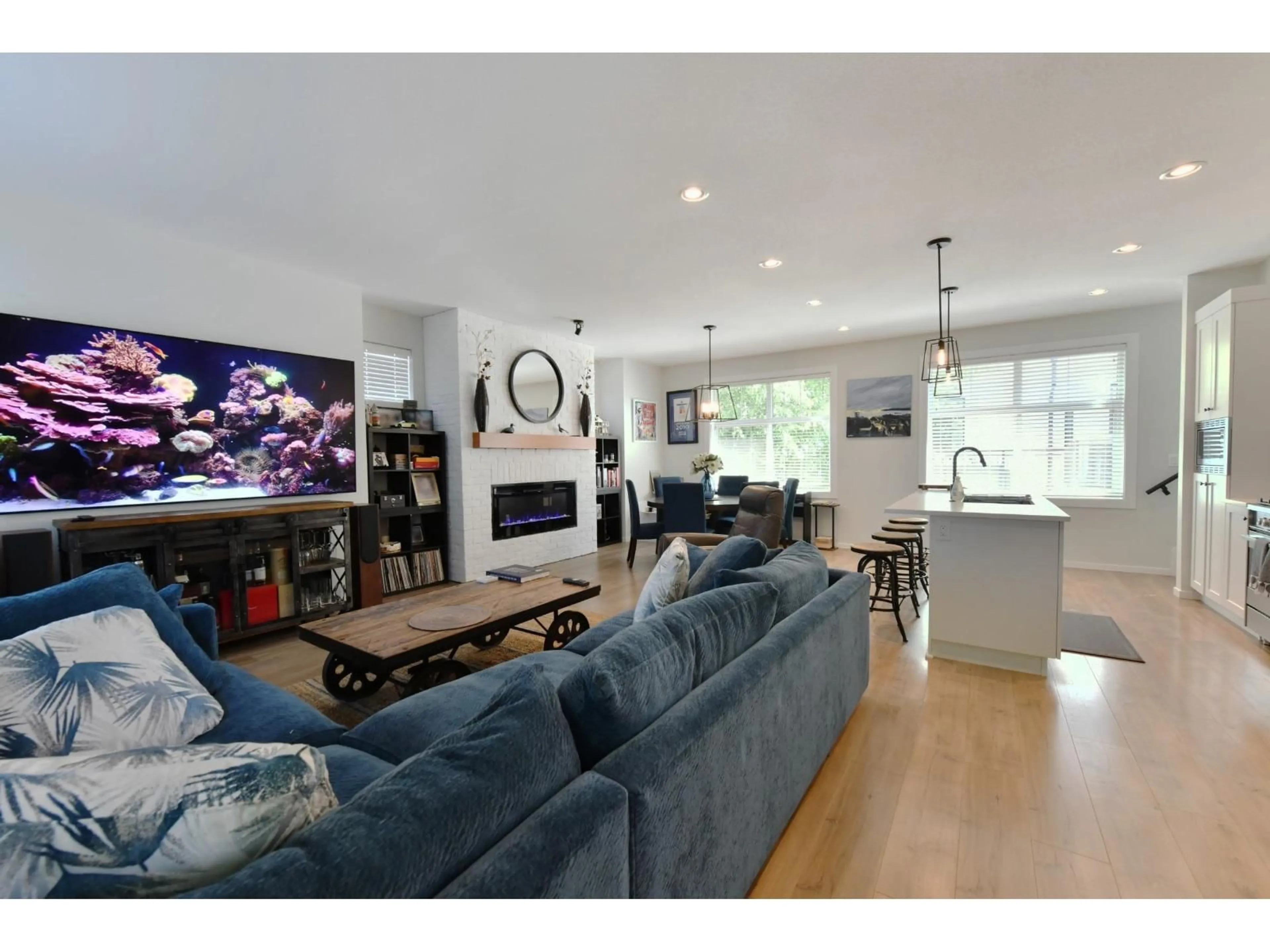 Unknown for 8 - 3339 148 STREET, Surrey British Columbia V4P0G6