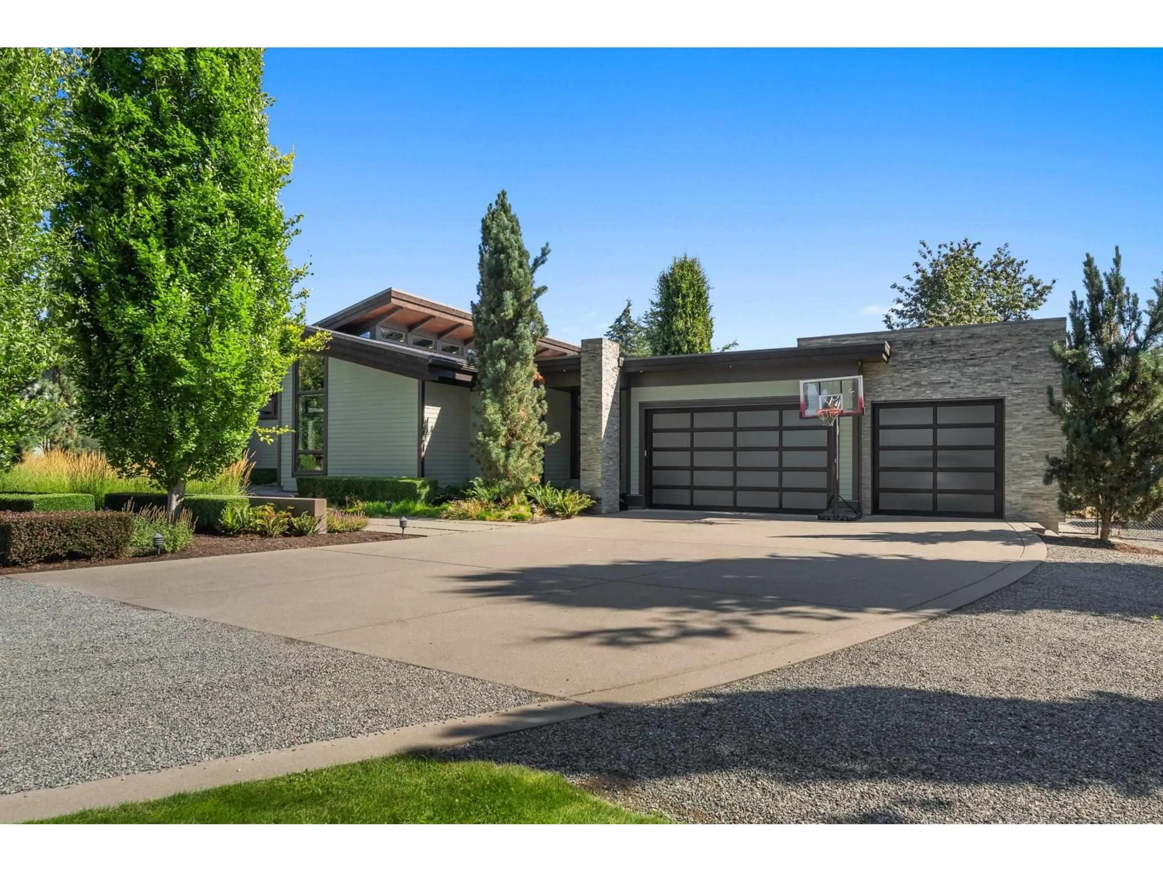 Unknown for 28838 BUCHANAN AVENUE, Abbotsford British Columbia V4X2C8