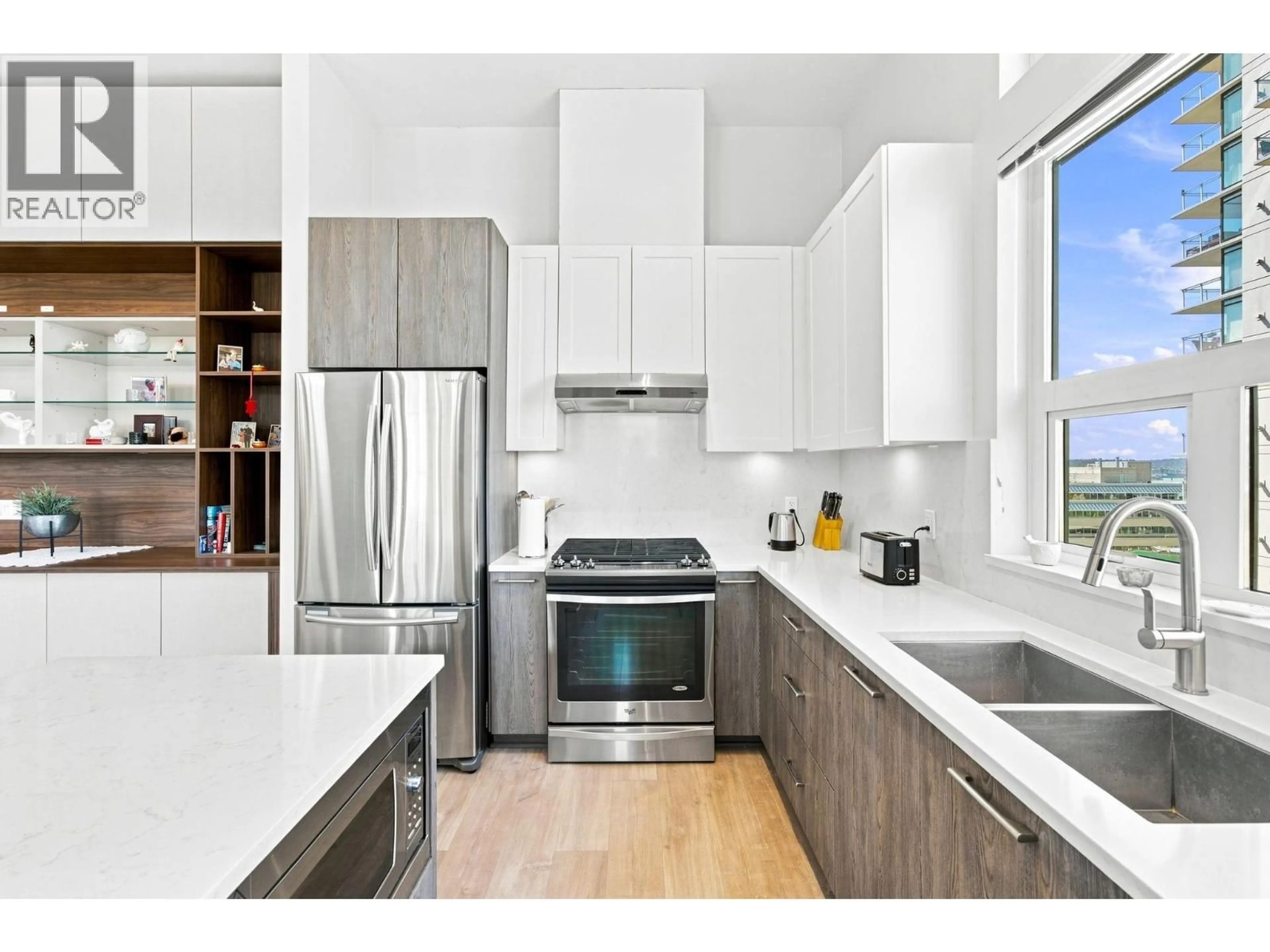 Open concept kitchen, unknown for 606 - 123 1ST STREET, North Vancouver British Columbia V7M0E5