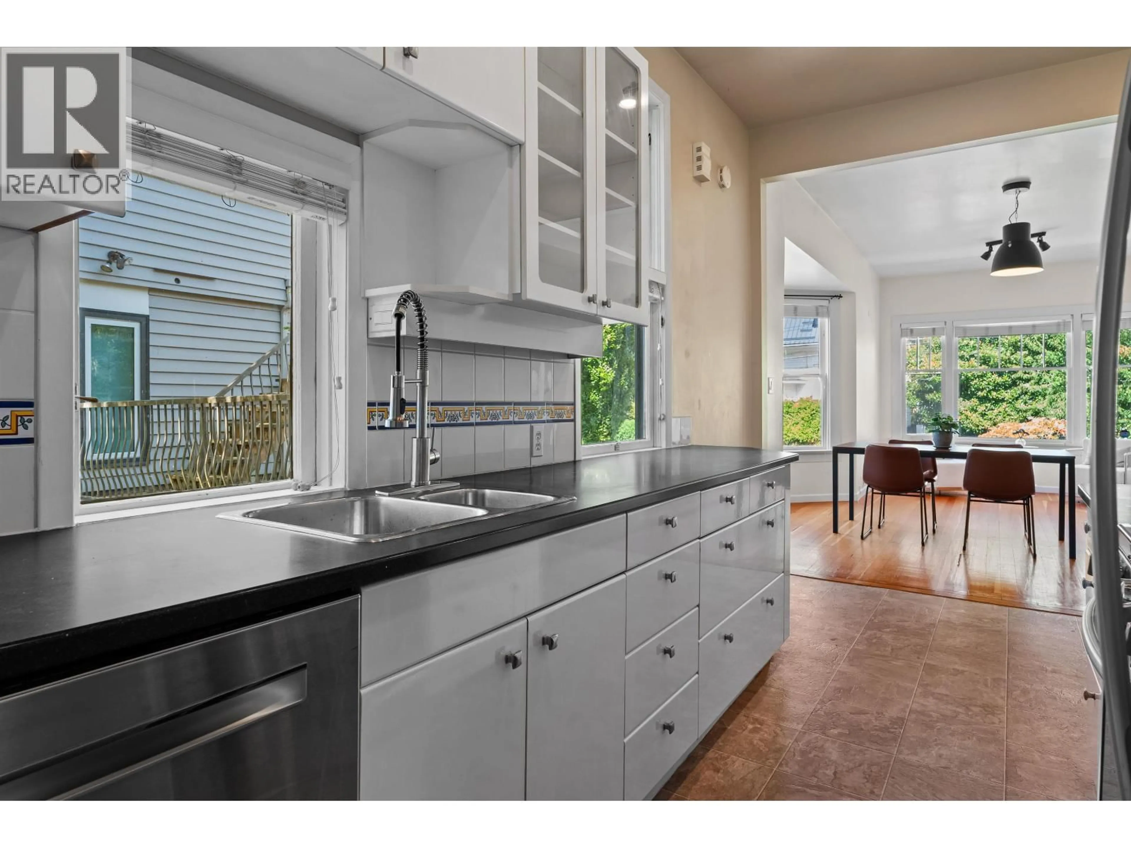 Unknown for 2656 3RD AVENUE, Vancouver British Columbia V6K1M3