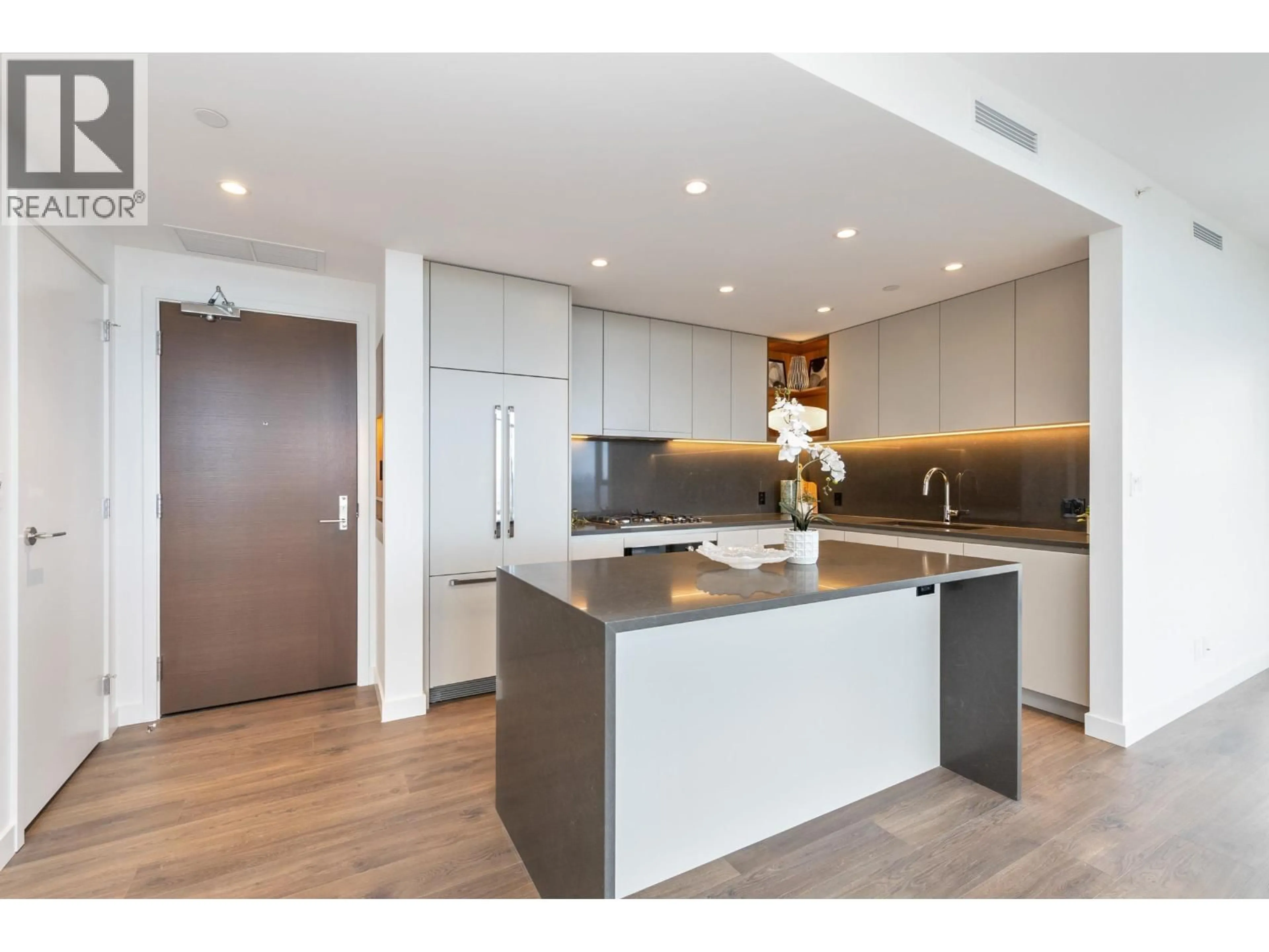 Open concept kitchen, wood/laminate floor for 3207 - 720 FARROW STREET, Coquitlam British Columbia V3J0P3