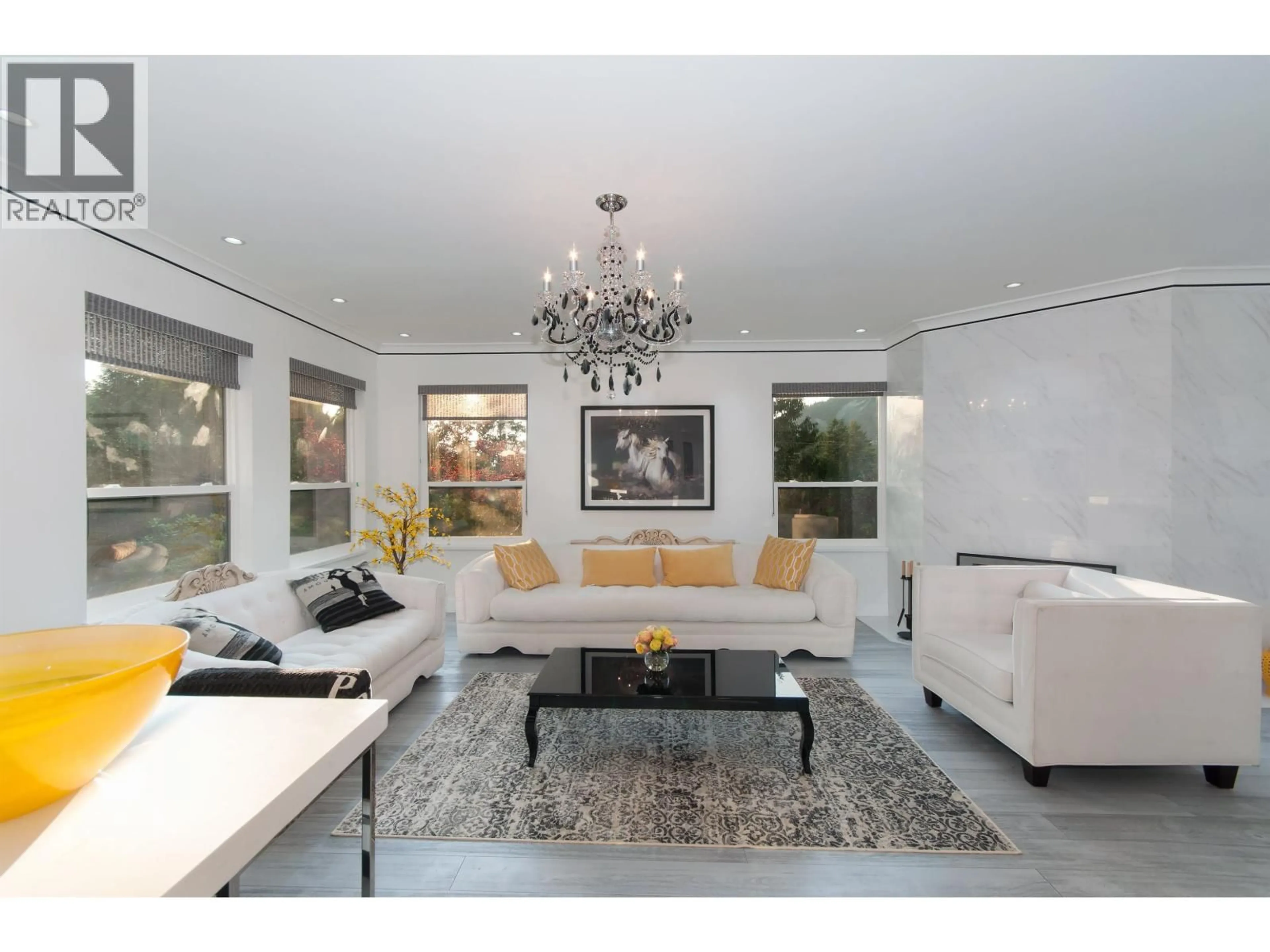 Living room with furniture, unknown for 5530 GREENLEAF ROAD, West Vancouver British Columbia V7W1N6