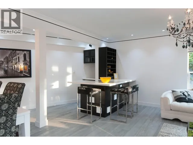 5530 GREENLEAF ROAD, West Vancouver 5