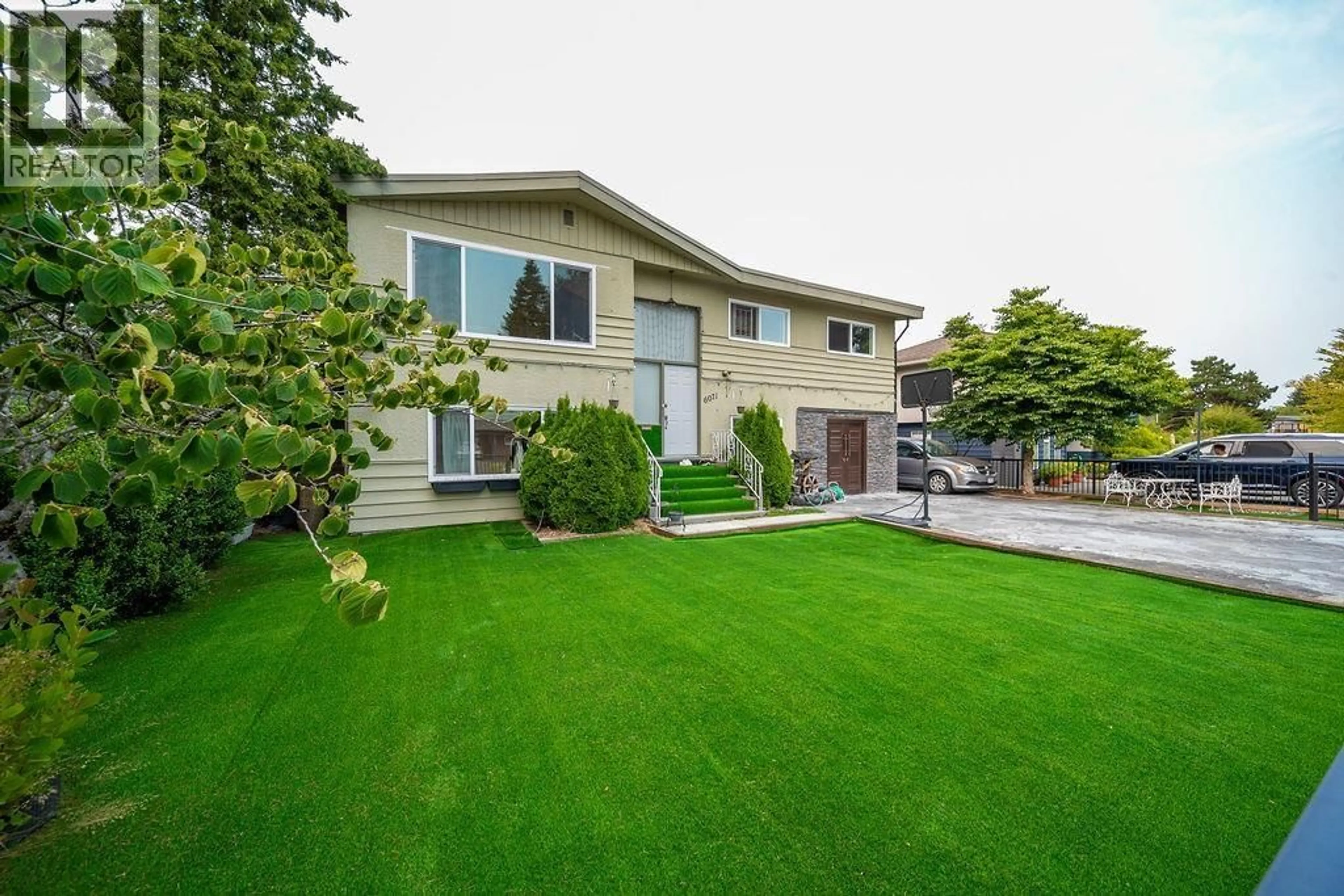 Unknown for 6071 DREWRY CRESCENT, Richmond British Columbia V7C2T8
