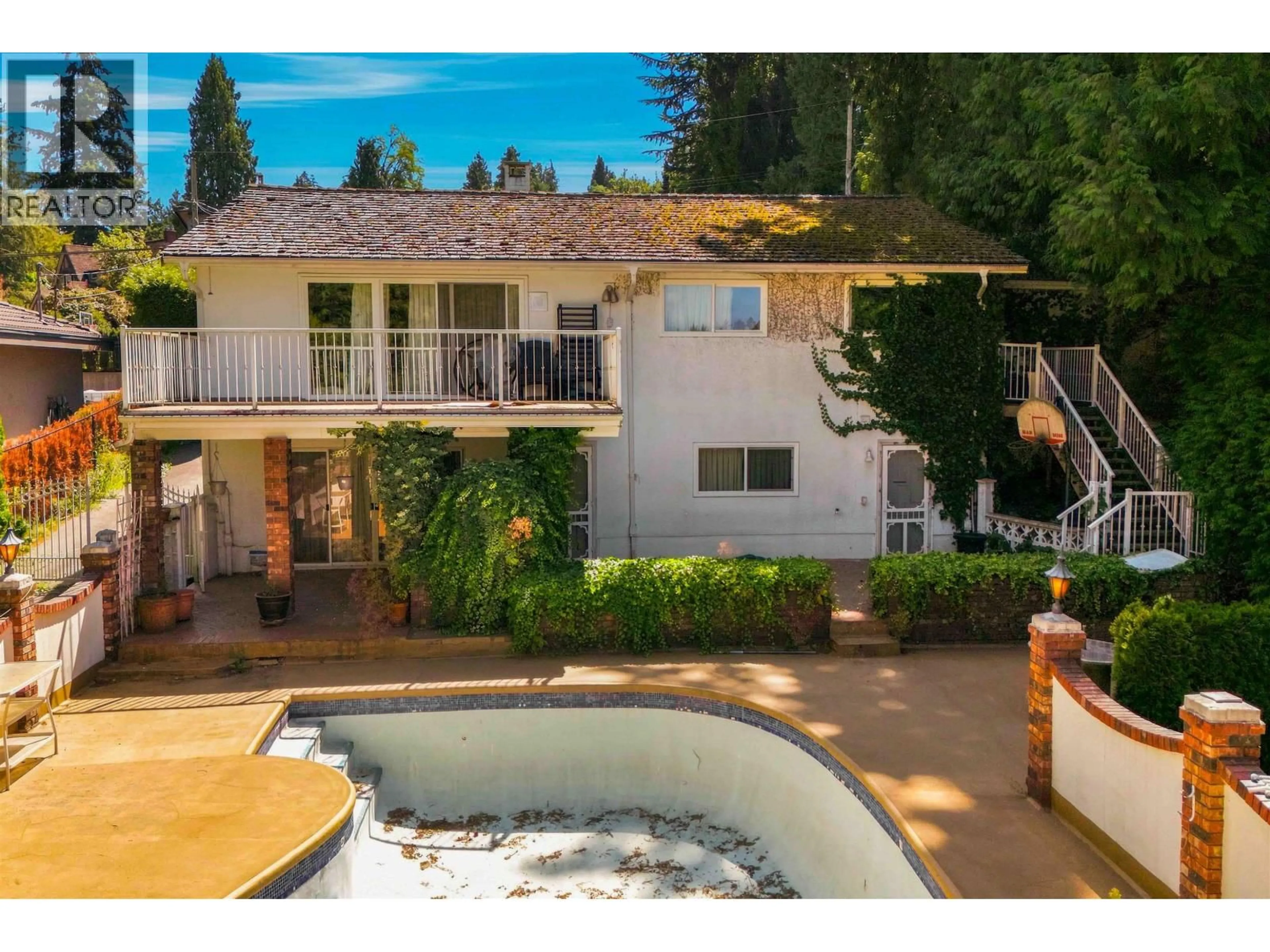 A pic from outside/outdoor area/front of a property/back of a property/a pic from drone, water/lake/river/ocean view for 7581 BURRIS STREET, Burnaby British Columbia V5E1Z1