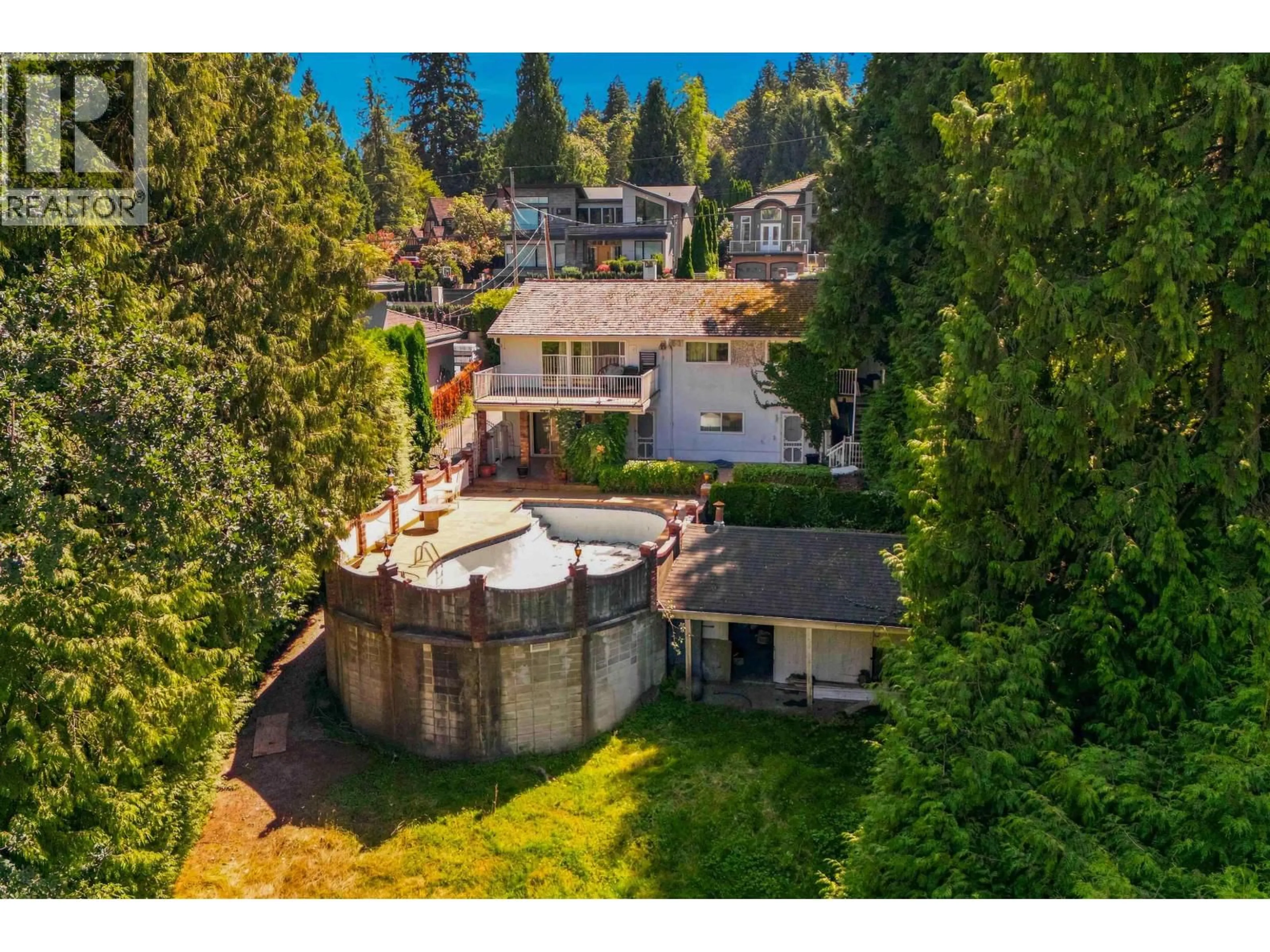 A pic from outside/outdoor area/front of a property/back of a property/a pic from drone, water/lake/river/ocean view for 7581 BURRIS STREET, Burnaby British Columbia V5E1Z1