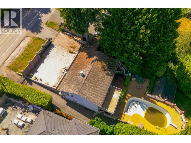 7581 BURRIS STREET, Burnaby 4