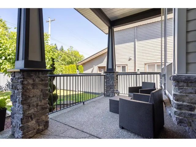 13486 64 AVENUE, Surrey 5