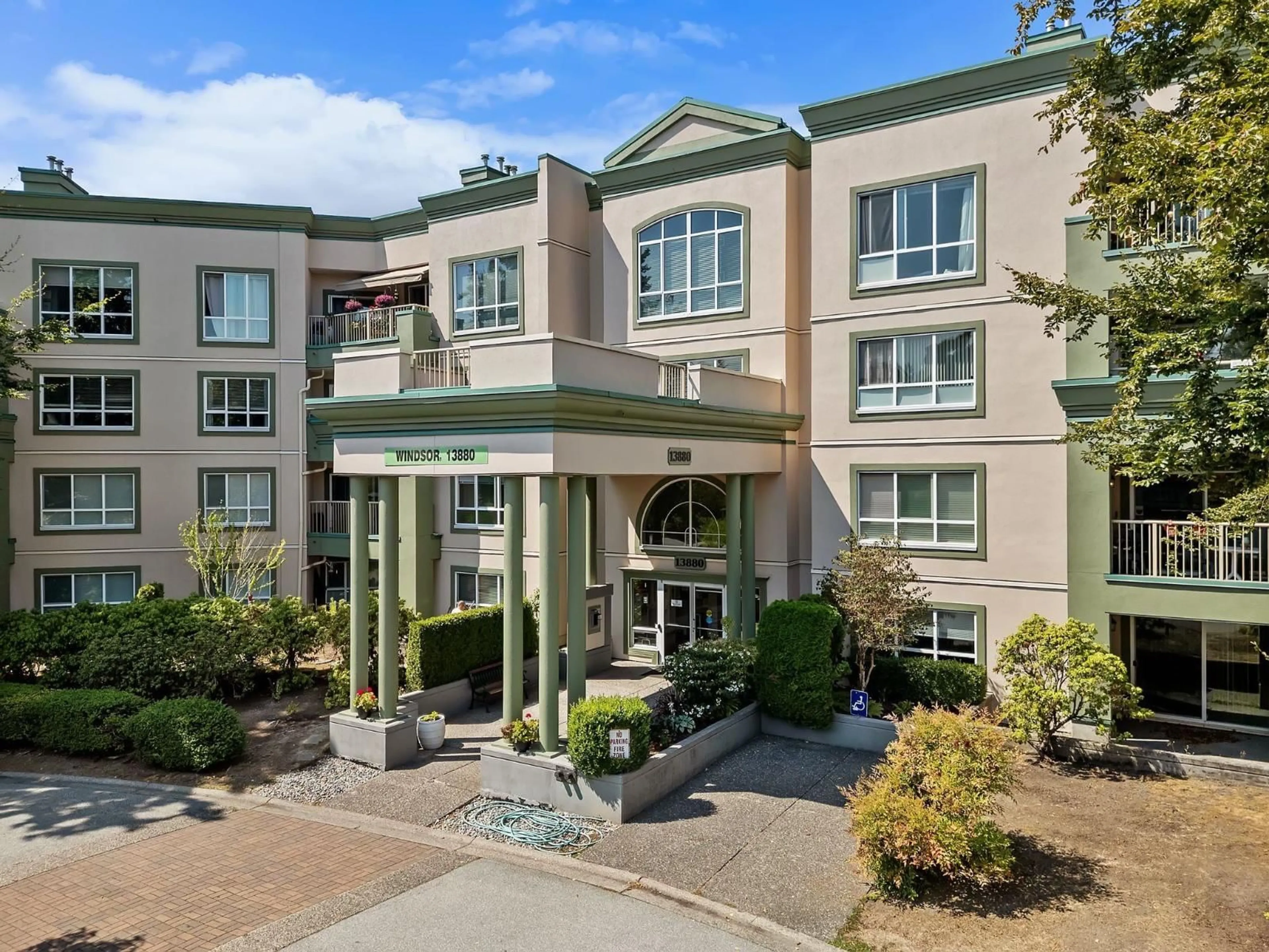 Unknown for 324 - 13880 70 AVENUE, Surrey British Columbia V3W0T3