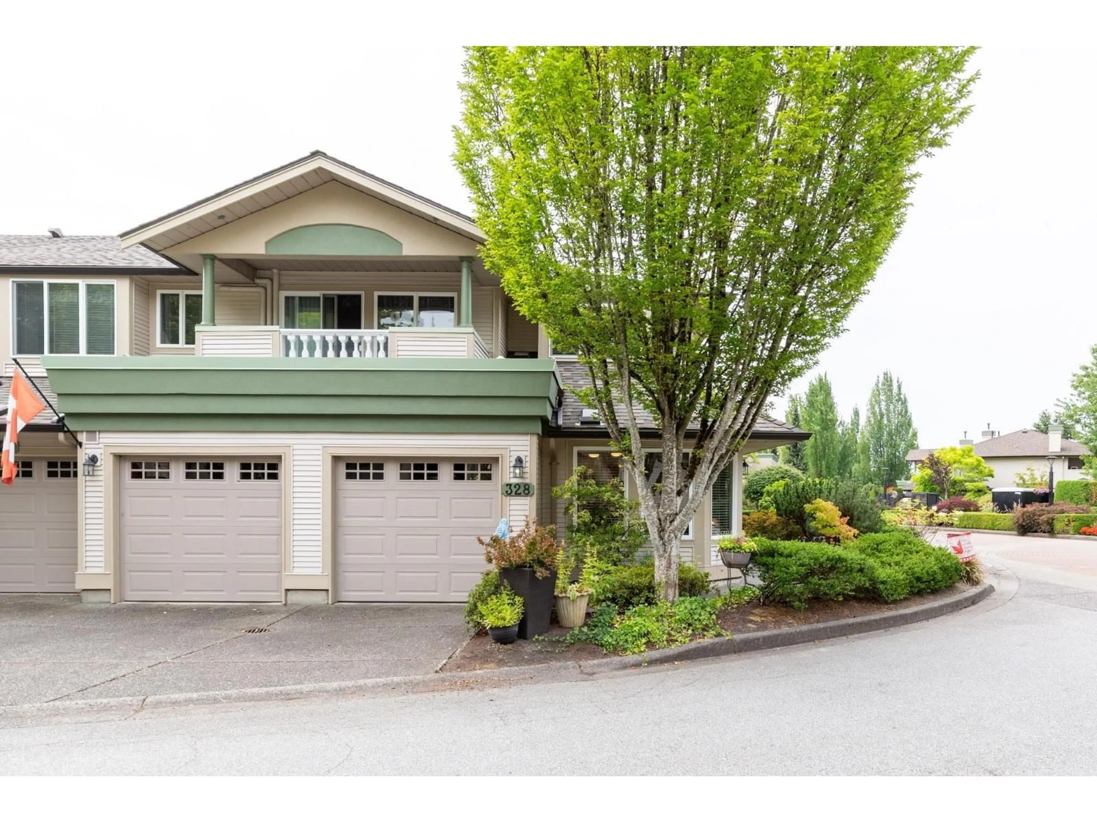 Home with vinyl exterior material, street for 328 - 13888 70 AVENUE, Surrey British Columbia V3W0R8