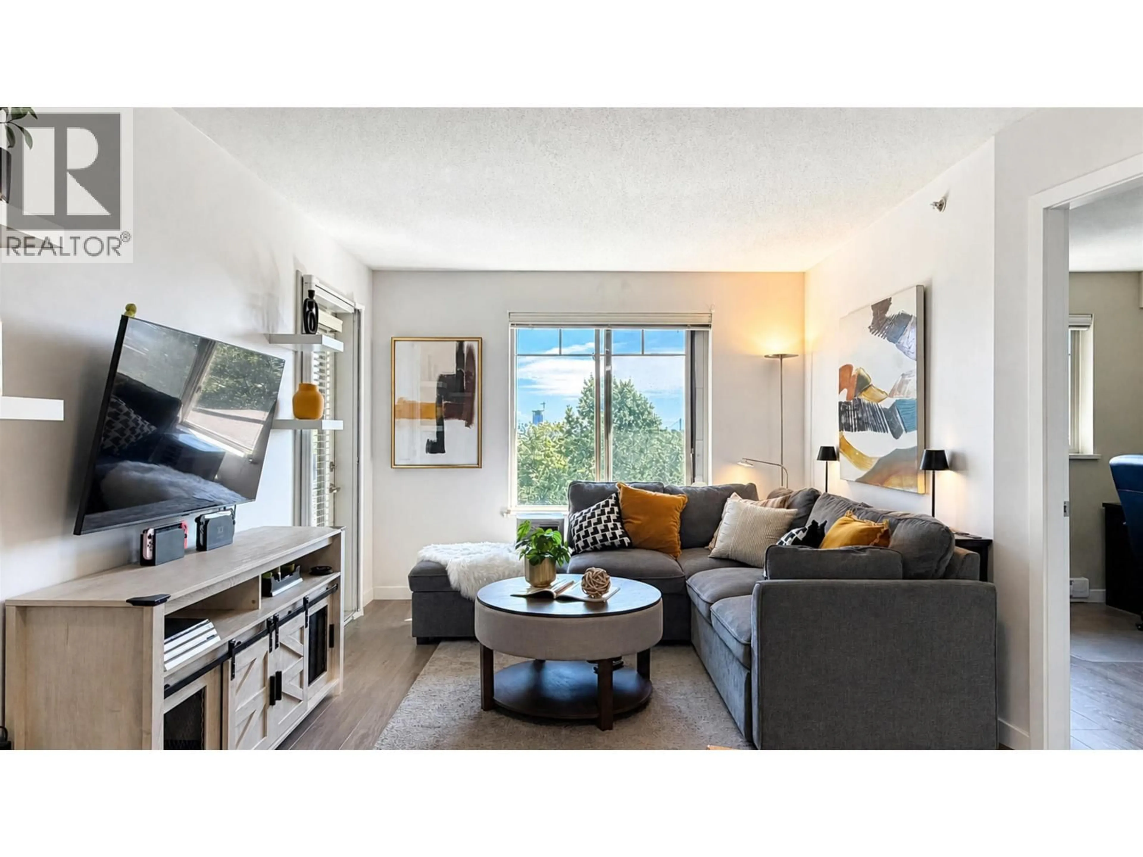 Living room with furniture, unknown for 3411 - 240 SHERBROOKE STREET, New Westminster British Columbia V3L0A4