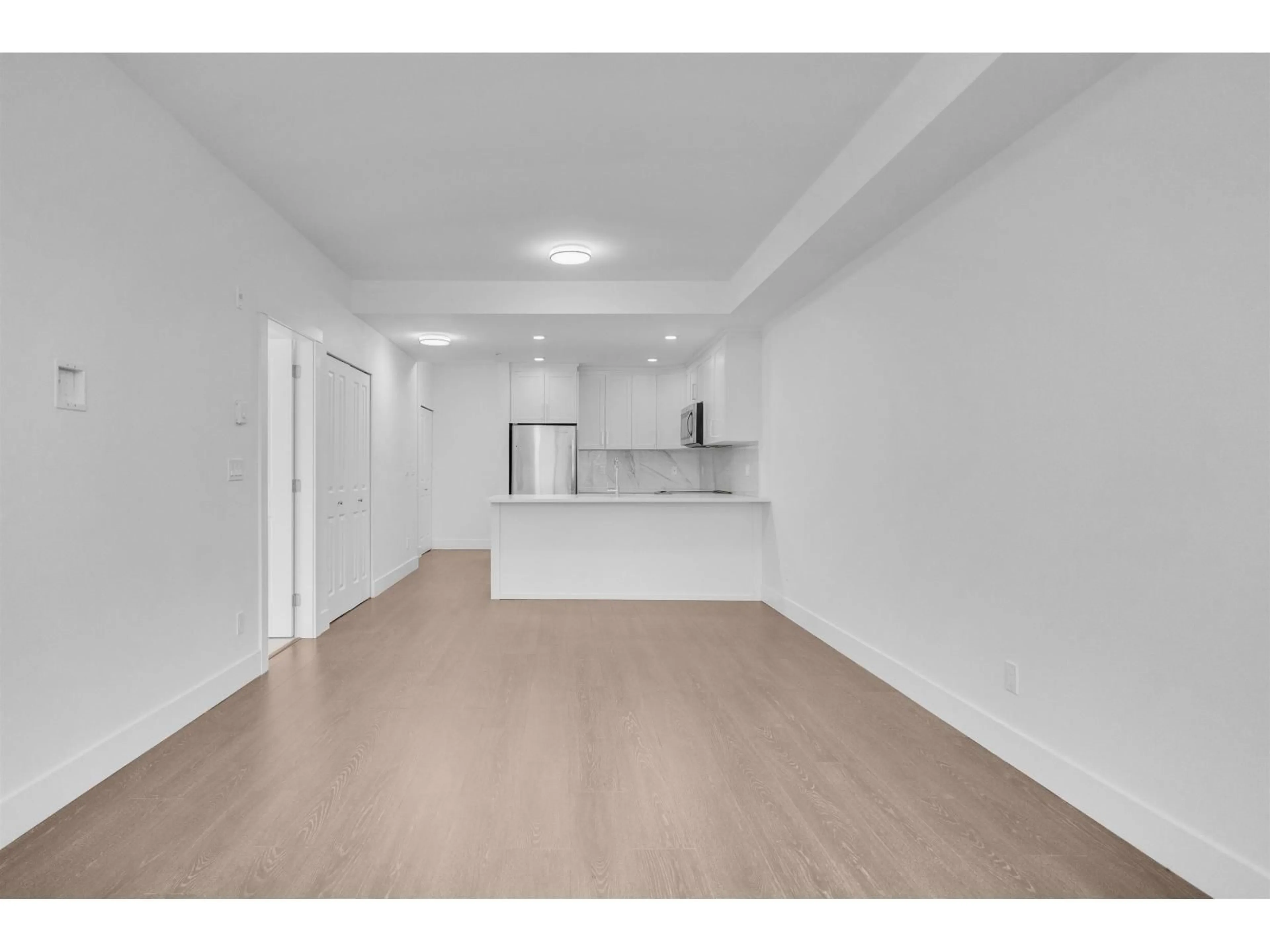 Unknown for 207 - 9983 BARNSTON DRIVE EAST, Surrey British Columbia V4N6T3