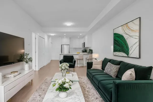 207 - 9983 BARNSTON DRIVE EAST, Surrey 3