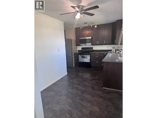 8139 99 AVENUE, Fort St. John 3