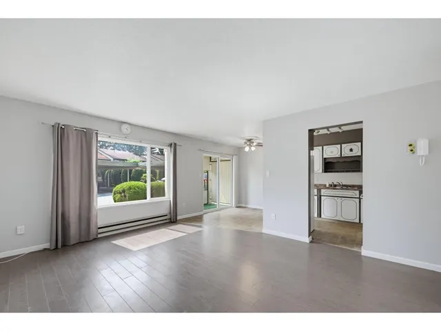 108 - 2853 BOURQUIN CRESCENT WEST, Abbotsford 3
