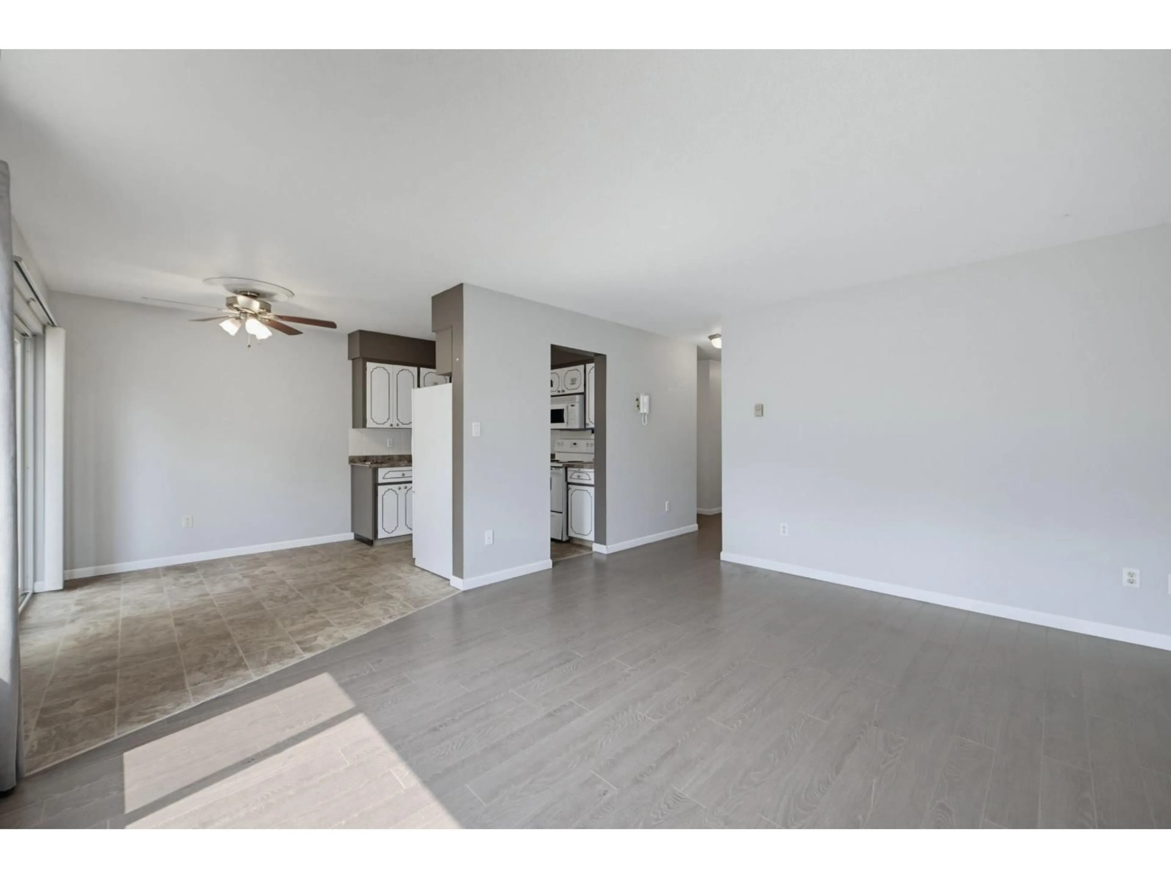 A pic of a room for 108 - 2853 BOURQUIN CRESCENT WEST, Abbotsford British Columbia V2S6H6