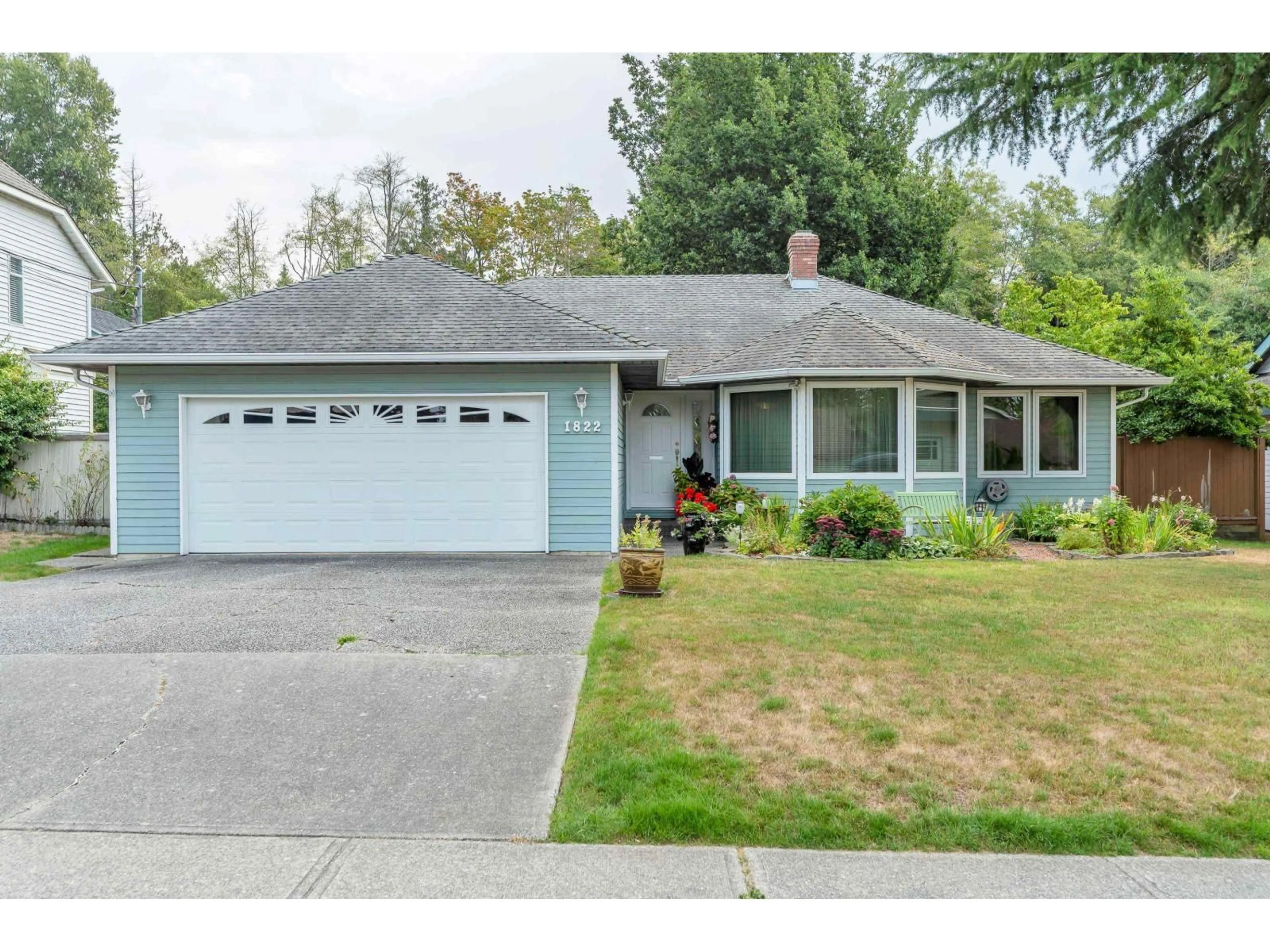 Home with vinyl exterior material, street for 1822 146 STREET, Surrey British Columbia V4A7X6