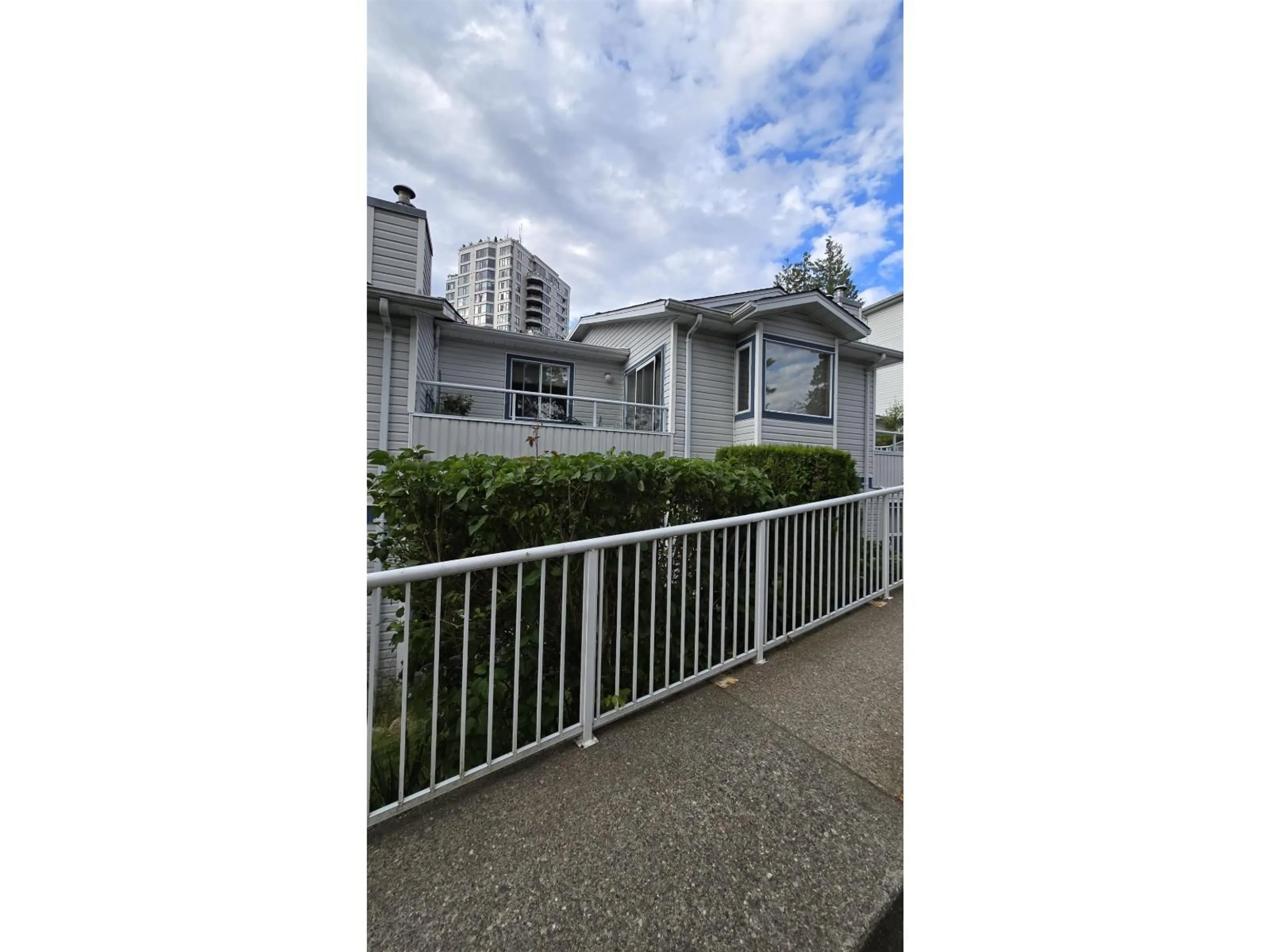 Unknown for 201 - 13863 100 AVENUE, Surrey British Columbia V3T5P5