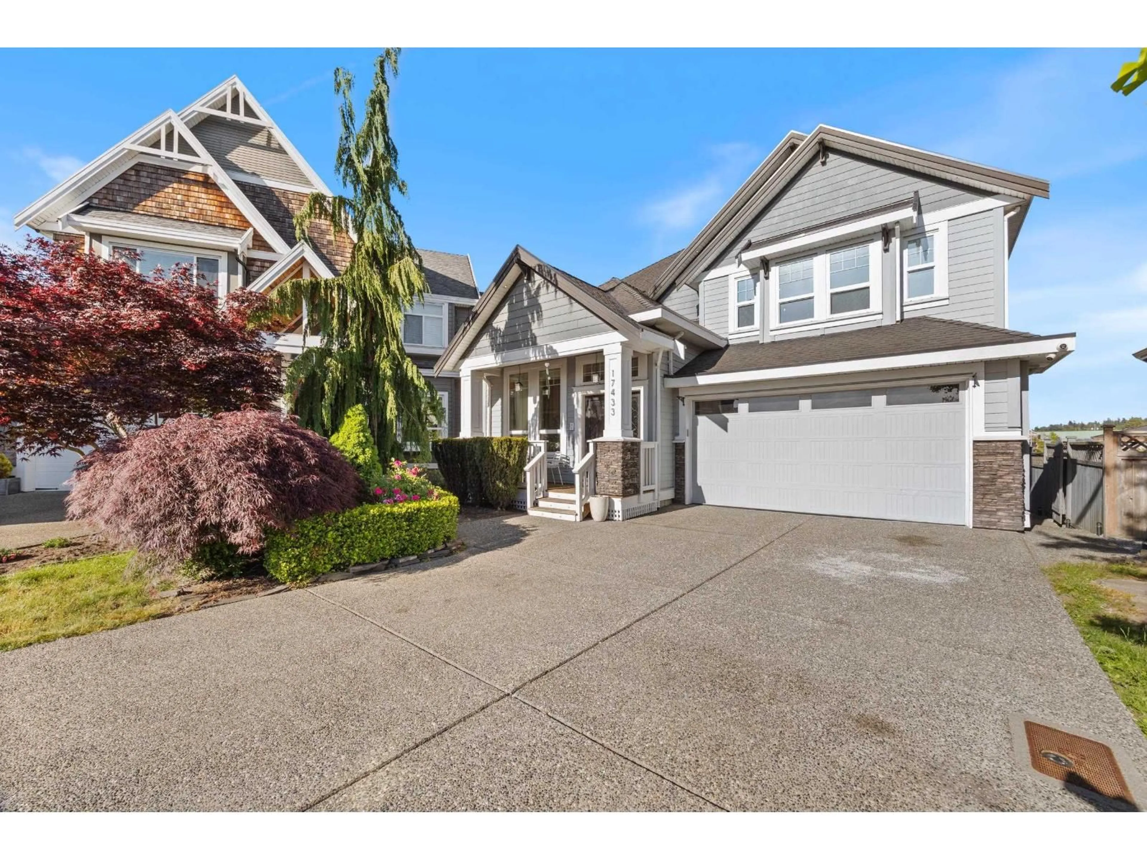 Home with vinyl exterior material, street for 17433 1 AVENUE, Surrey British Columbia V3Z9P9