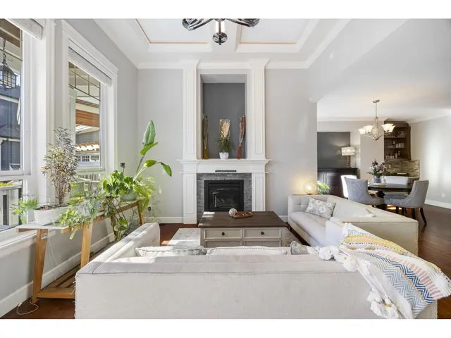 17433 1 AVENUE, Surrey 2