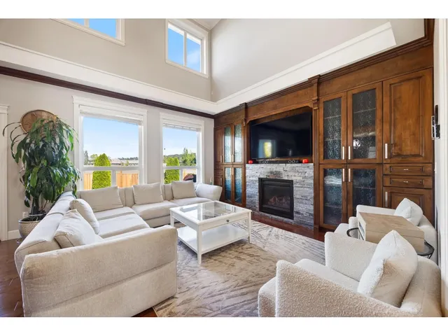 17433 1 AVENUE, Surrey 3