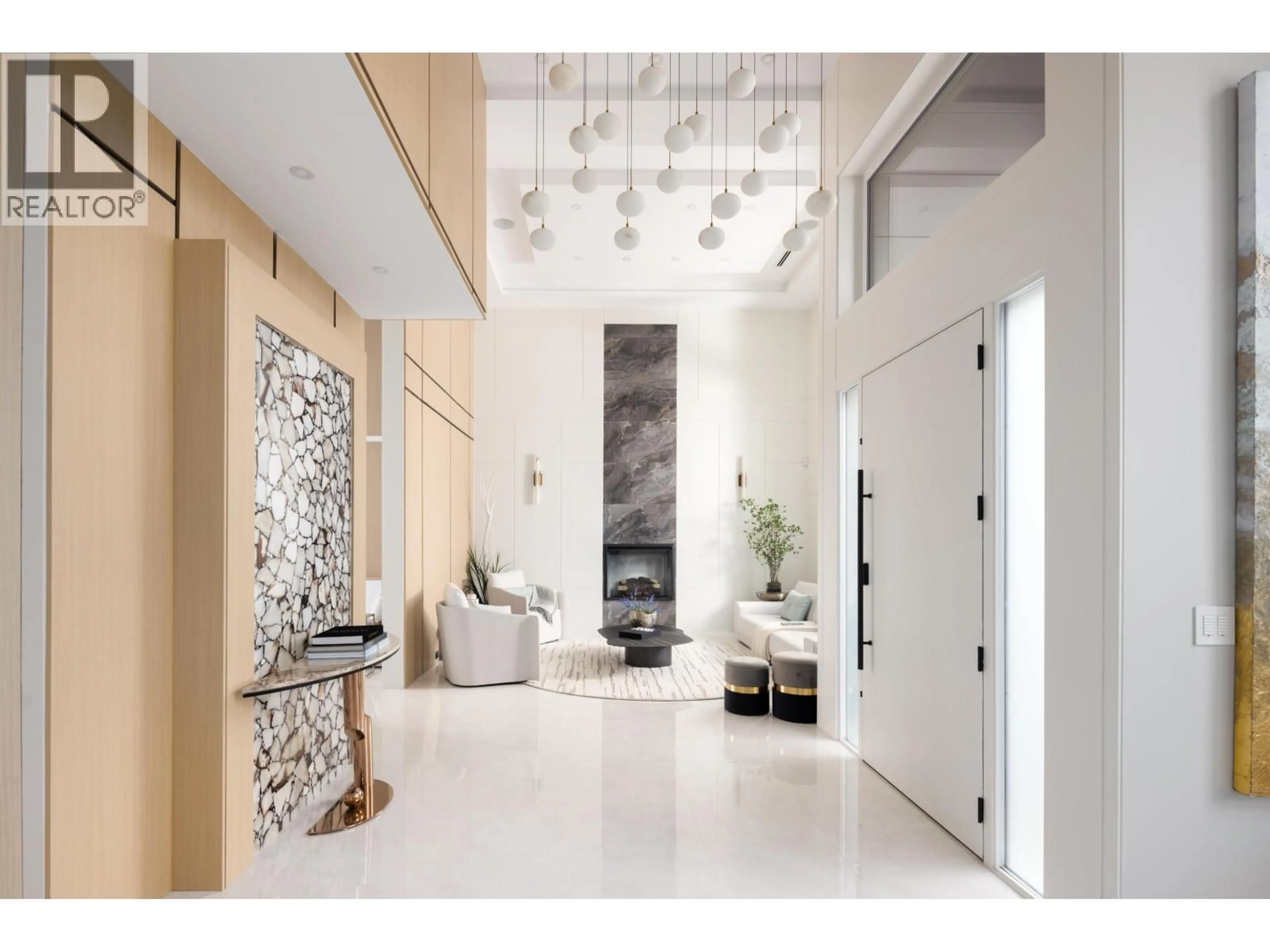 Indoor entryway for 8060 MINLER ROAD, Richmond British Columbia V7C3T7