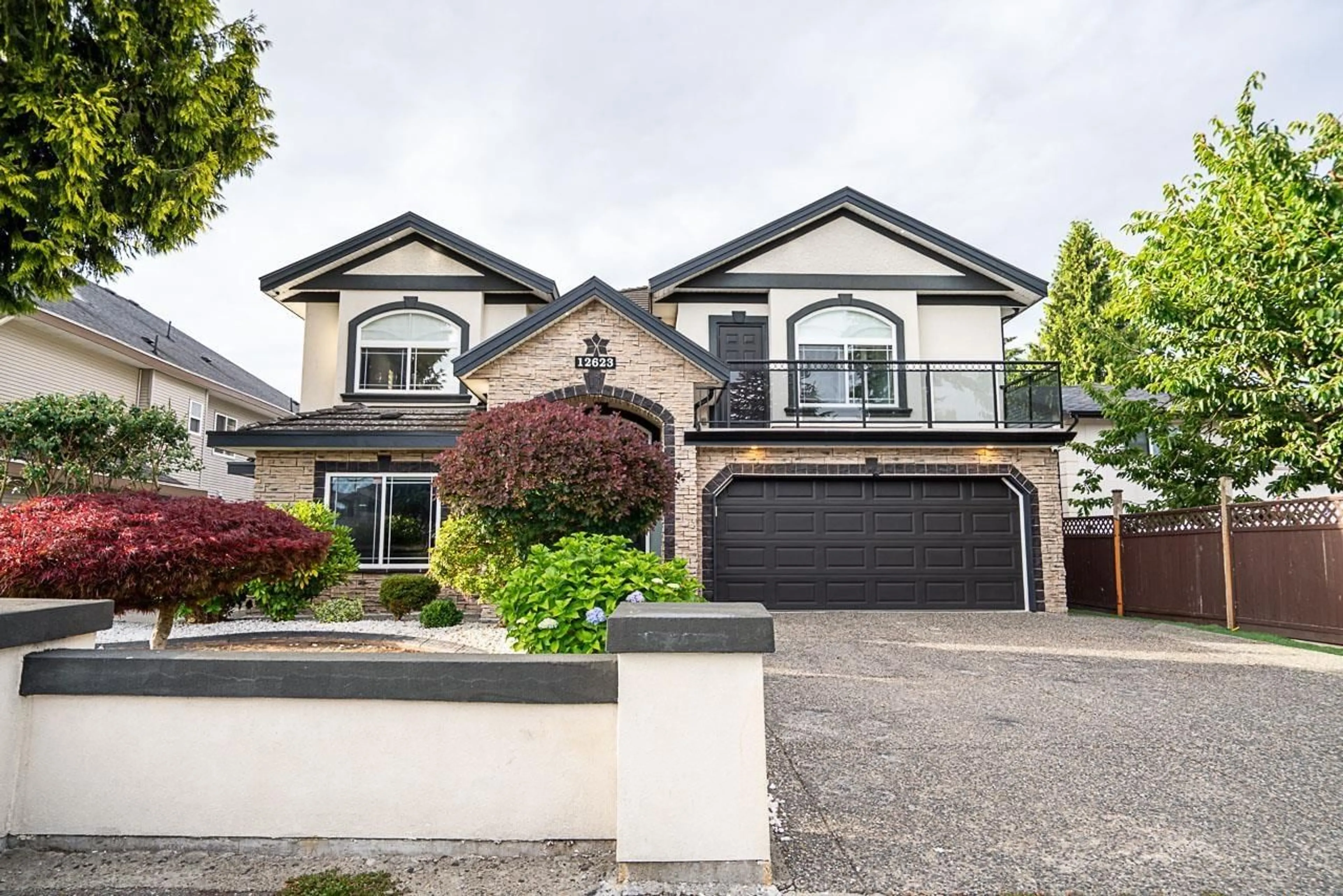 Home with vinyl exterior material, street for 12623 90A AVENUE, Surrey British Columbia V3V1C6