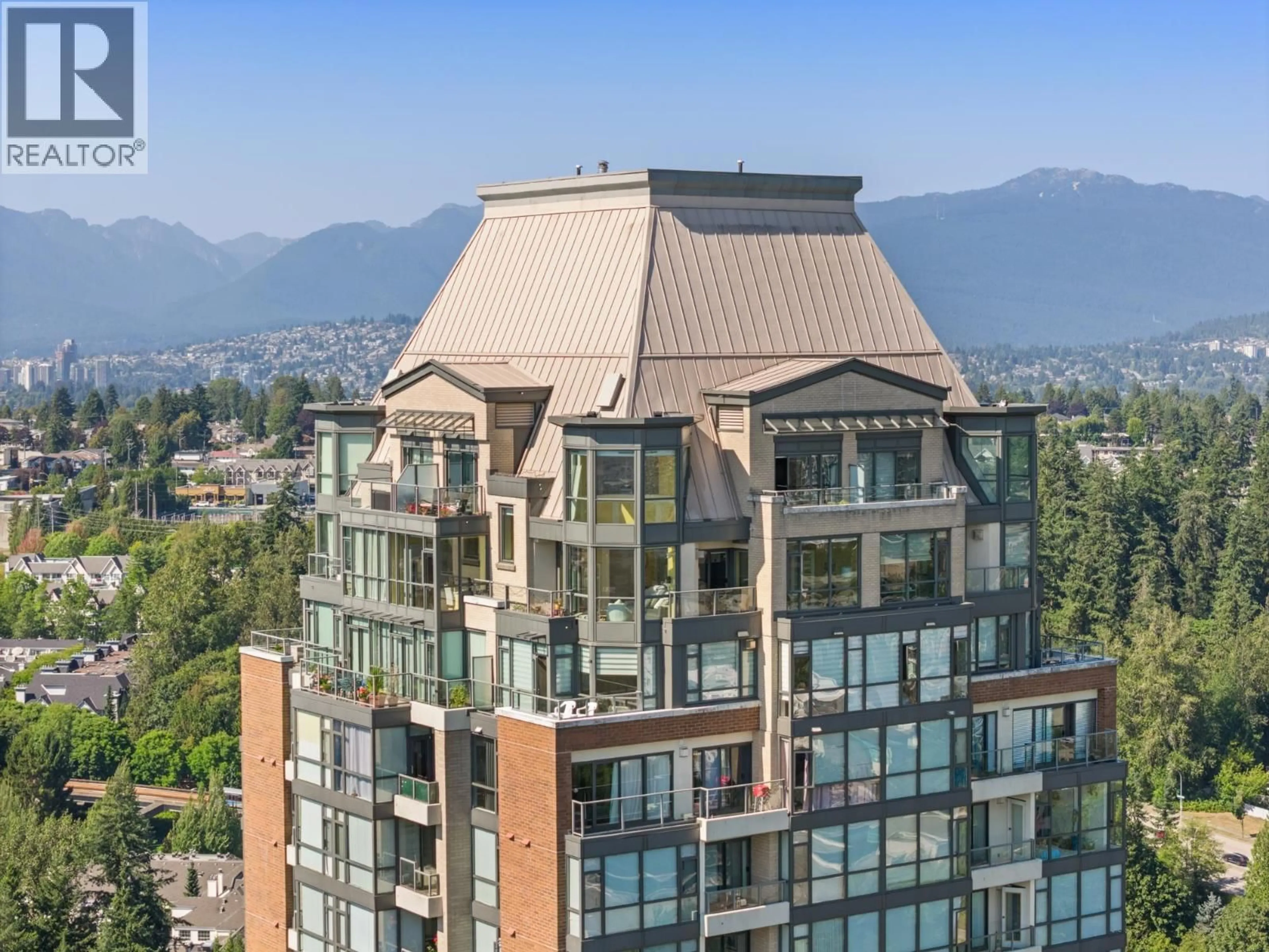 A pic from outside/outdoor area/front of a property/back of a property/a pic from drone, city buildings view from balcony for 3003 - 6837 STATION HILL DRIVE, Burnaby British Columbia V3N5B7