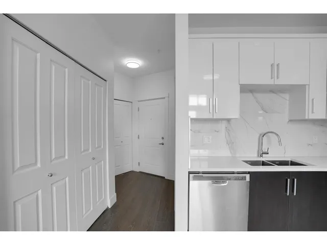 504 - 9983 BARNSTON DRIVE EAST, Surrey 5