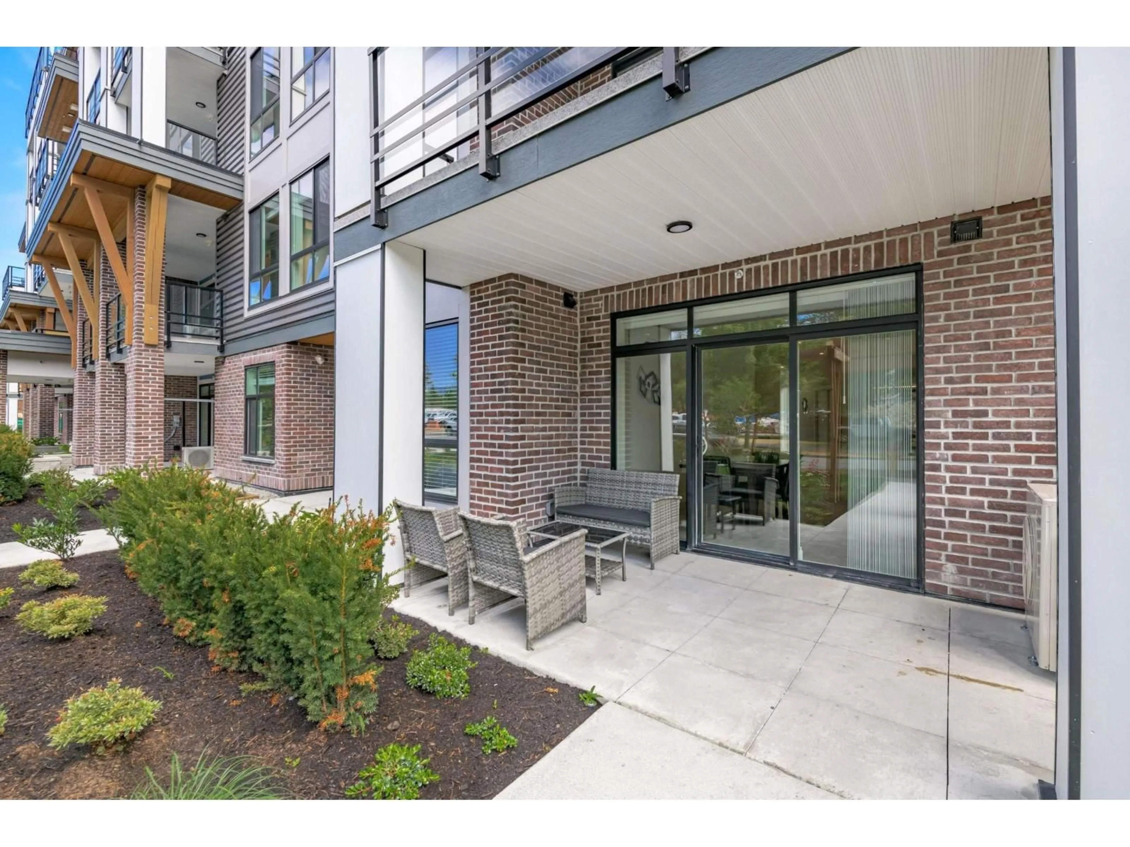 Patio, unknown for 101 - 45500 MARKET WAY, Chilliwack British Columbia V2R6G5