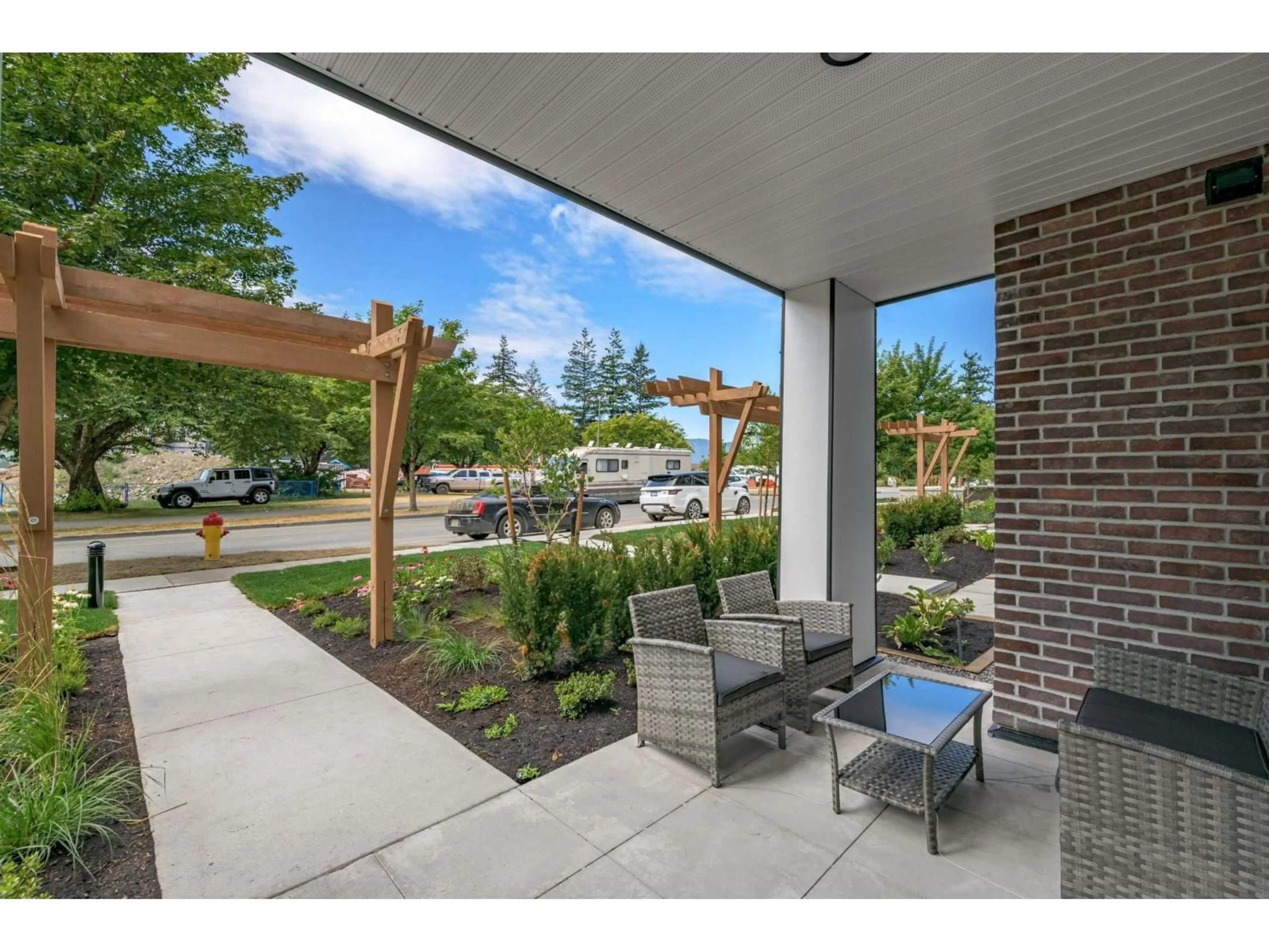 Patio, street for 101 - 45500 MARKET WAY, Chilliwack British Columbia V2R6G5
