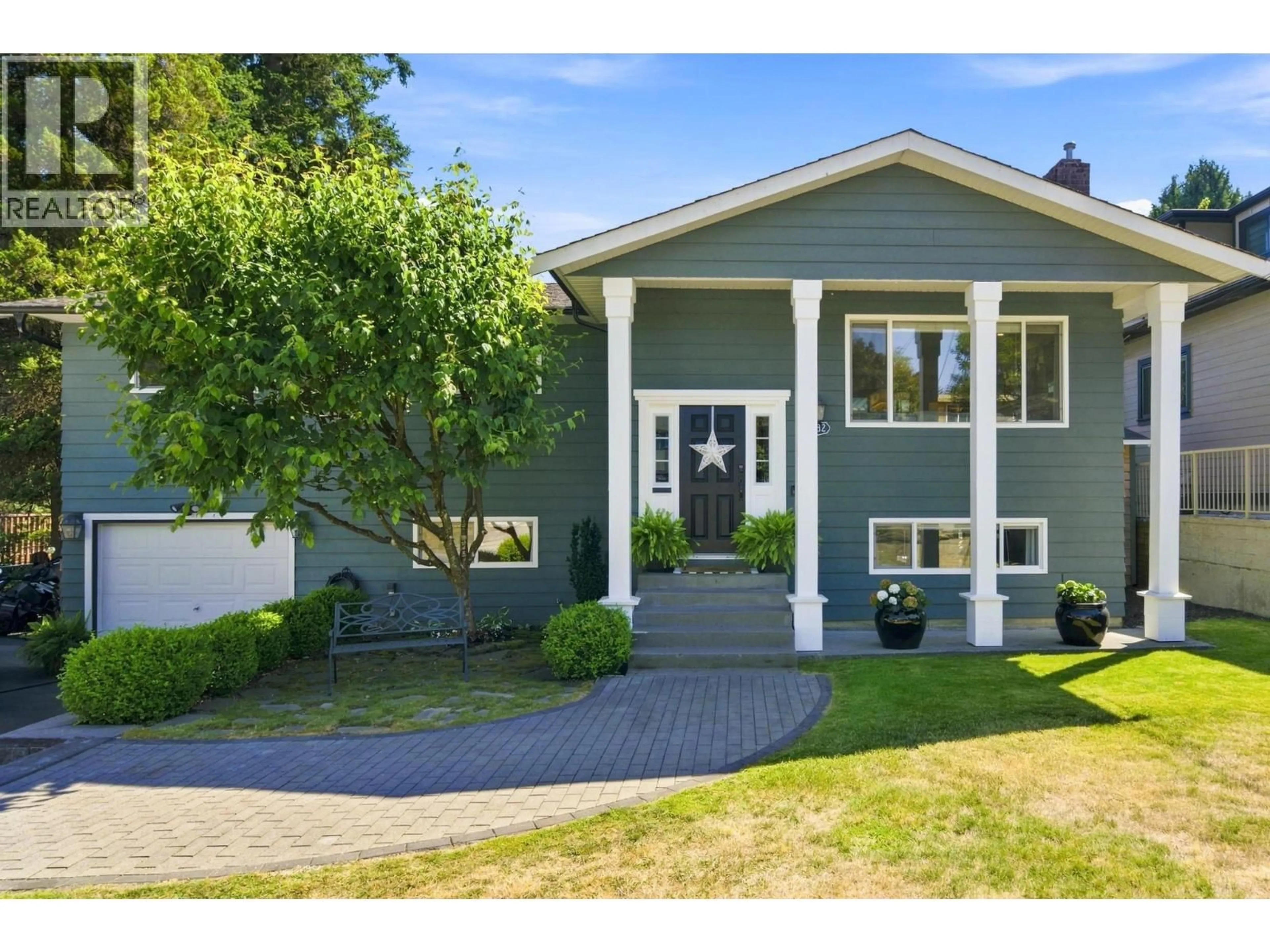 Home with vinyl exterior material, street for 2282 STANWOOD AVENUE, Coquitlam British Columbia V3K3A6