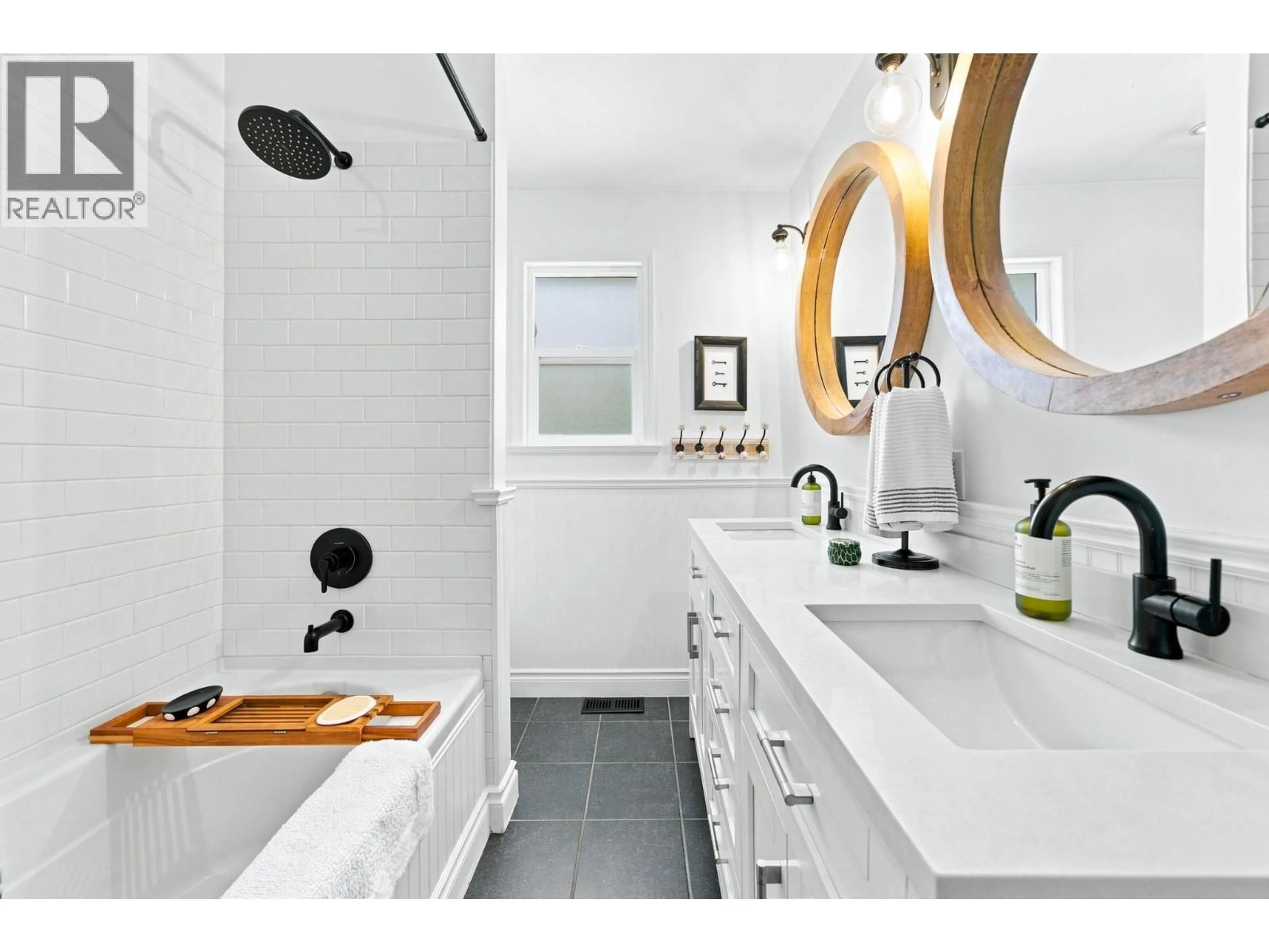 Contemporary bathroom, ceramic/tile floor for 2282 STANWOOD AVENUE, Coquitlam British Columbia V3K3A6