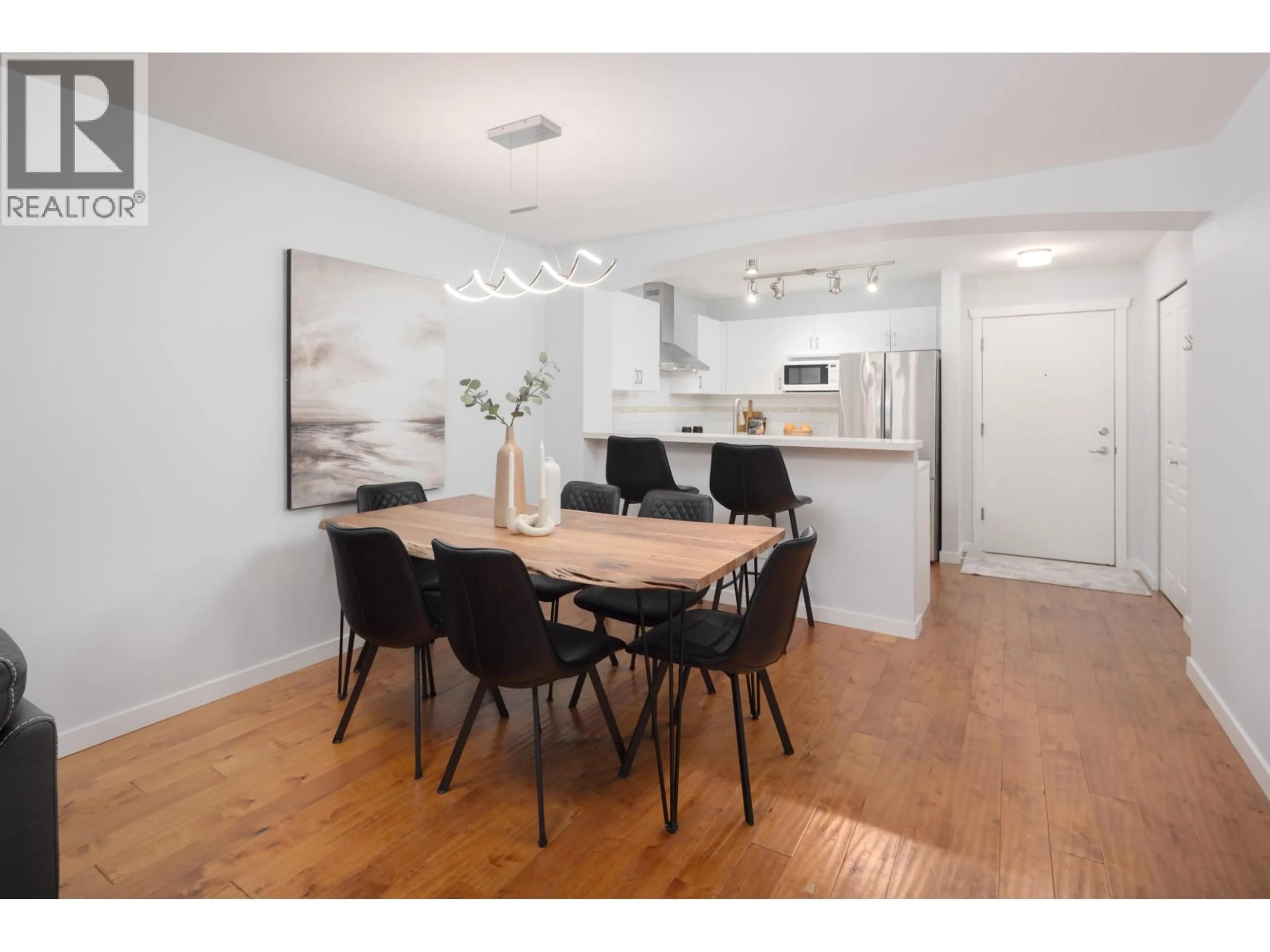 Dining room, wood/laminate floor for 301 - 2958 SILVER SPRINGS BOULEVARD, Coquitlam British Columbia V3E2R9
