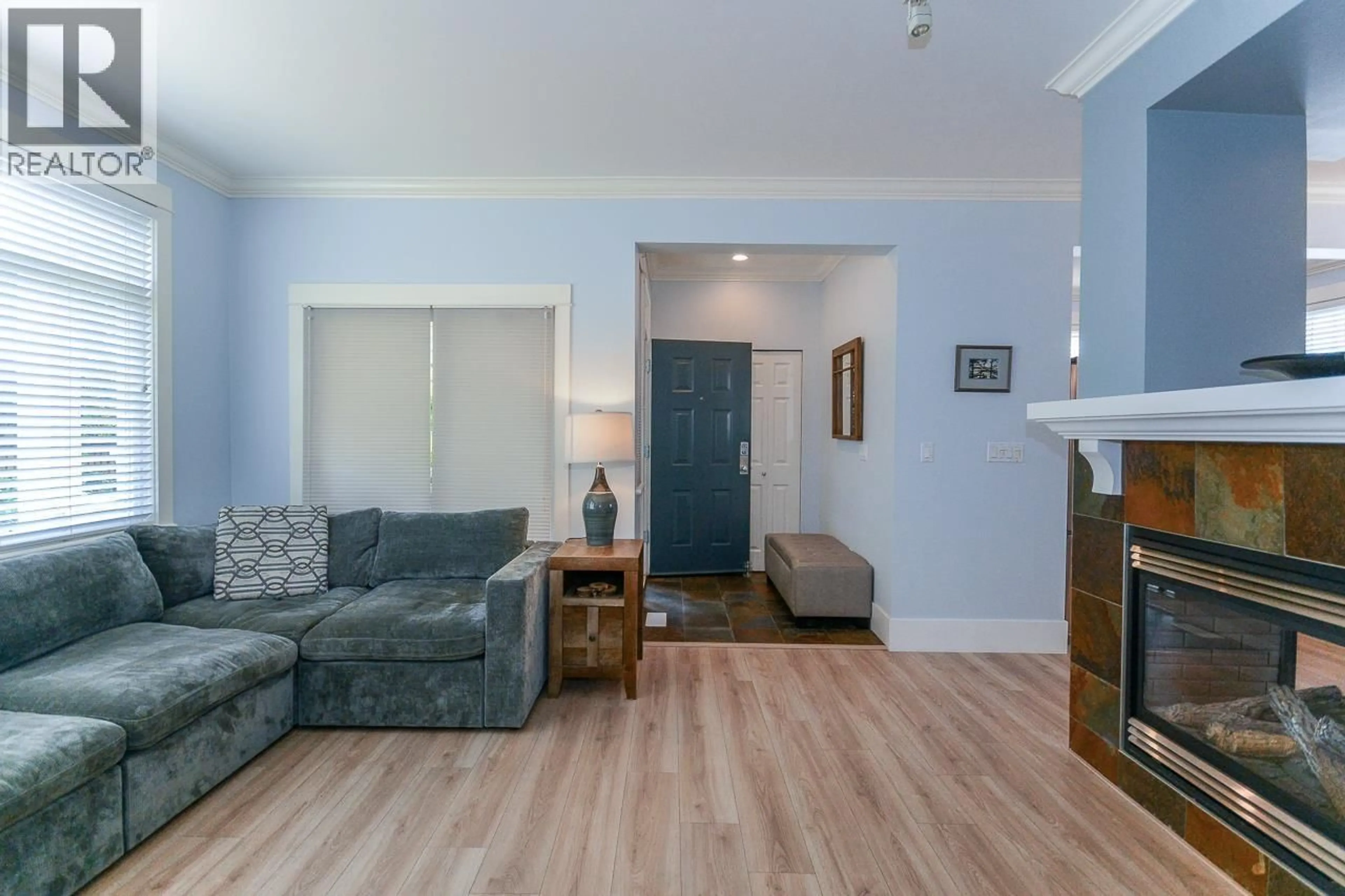 Living room with furniture, wood/laminate floor for 5 - 13160 PRINCESS STREET, Richmond British Columbia V7E3S2