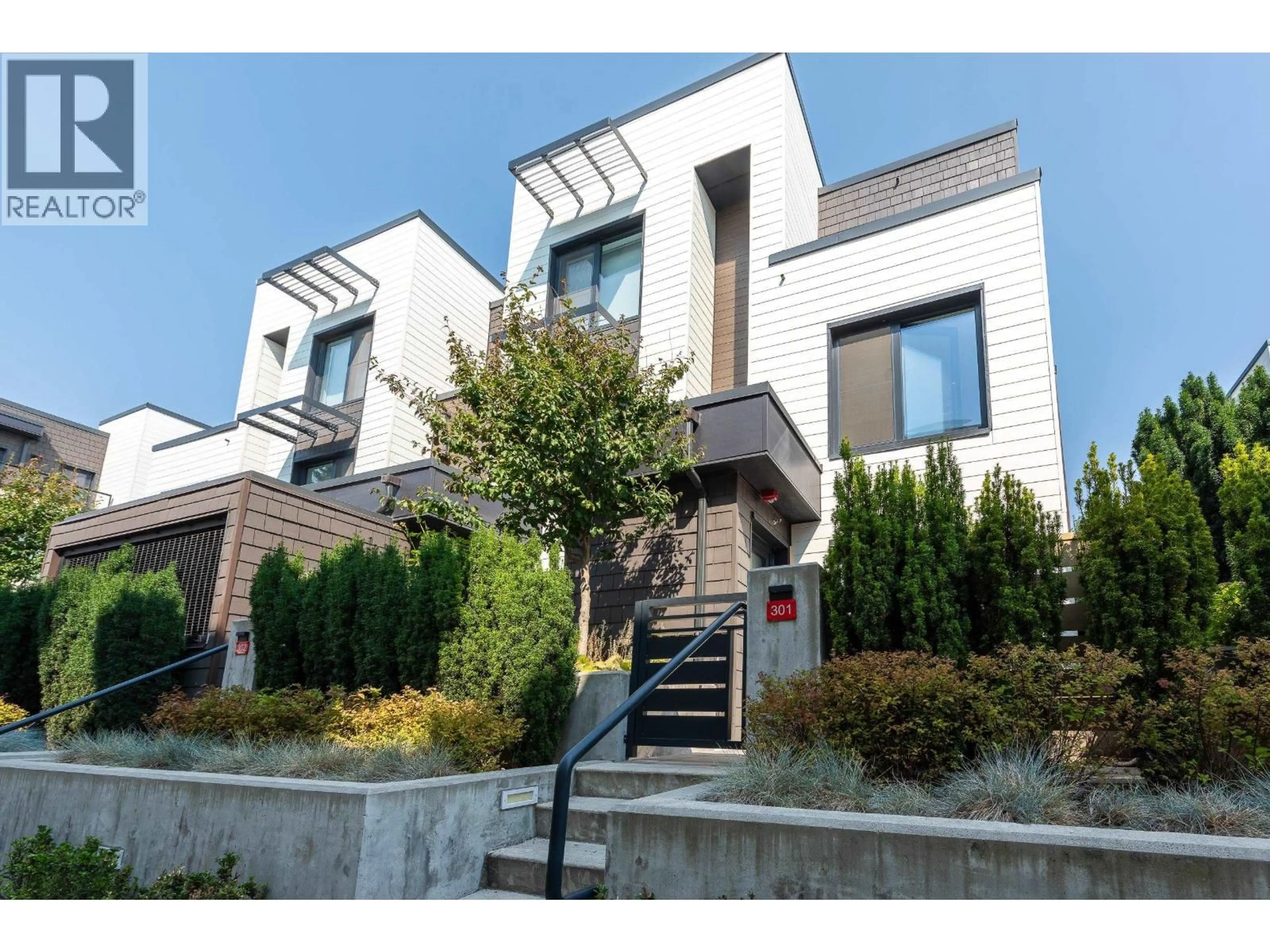 Home with brick exterior material, street for 301 - 606 FOSTER AVENUE, Coquitlam British Columbia V6J0L5